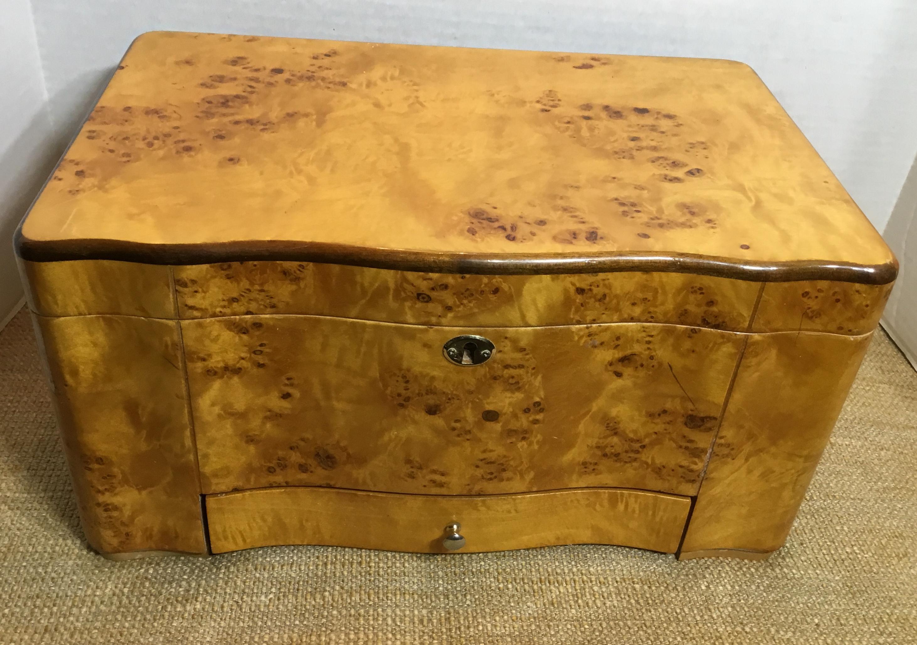 Unknown Vintage Burr Elm Humidor with Fitted Interior