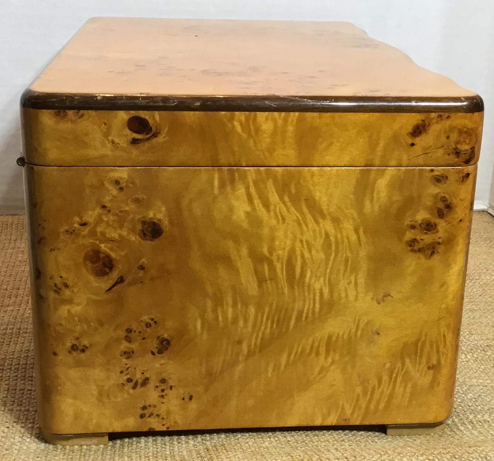 Cedar Vintage Burr Elm Humidor with Fitted Interior