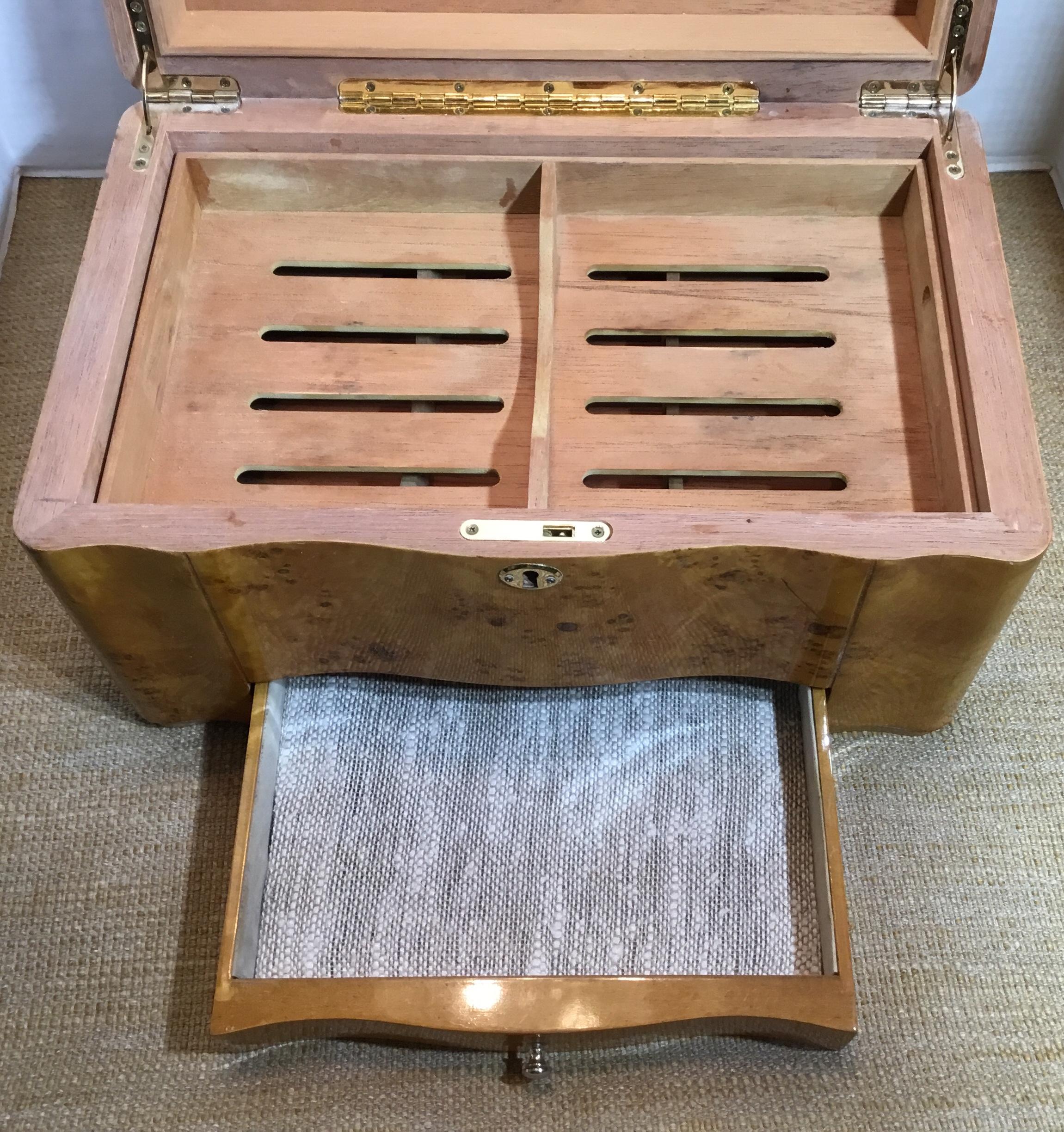 Vintage Burr Elm Humidor with Fitted Interior 3