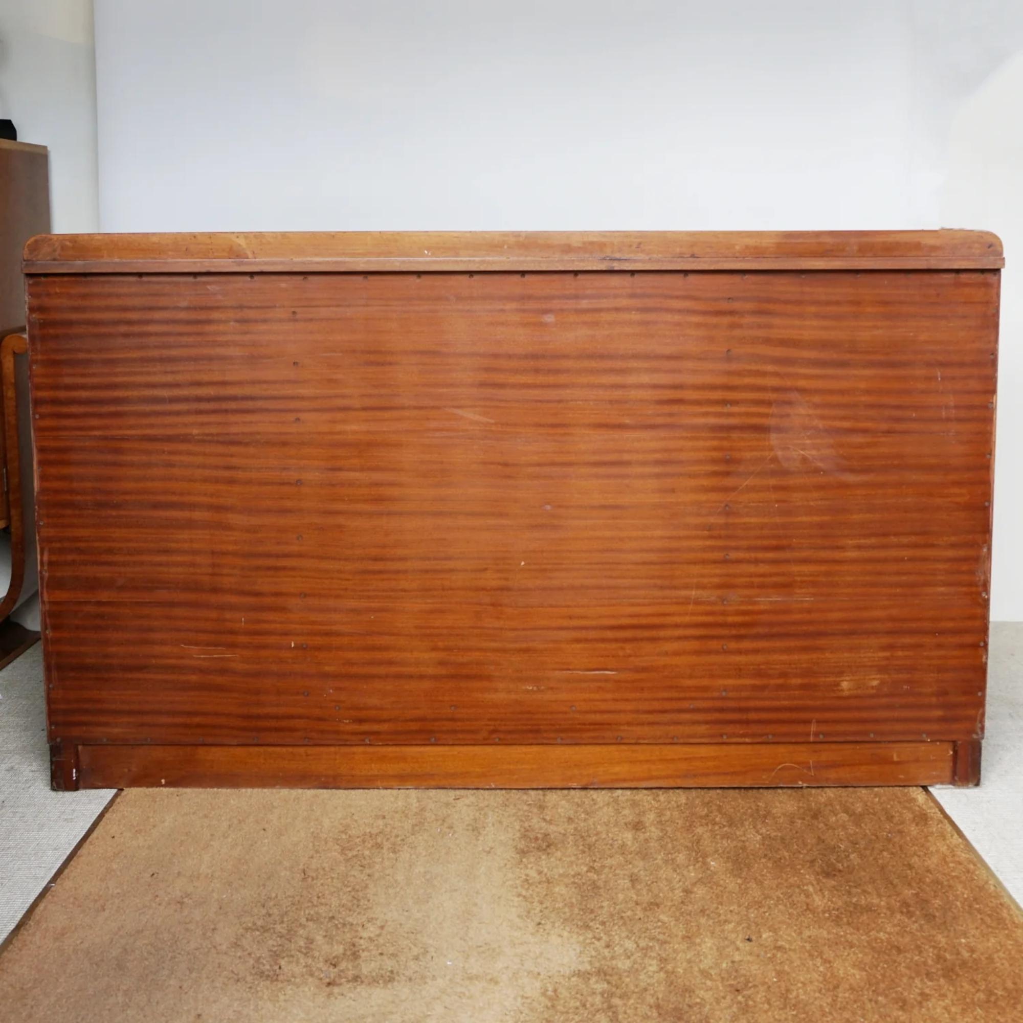 Vintage Burr Walnut Art Deco Sideboard  10