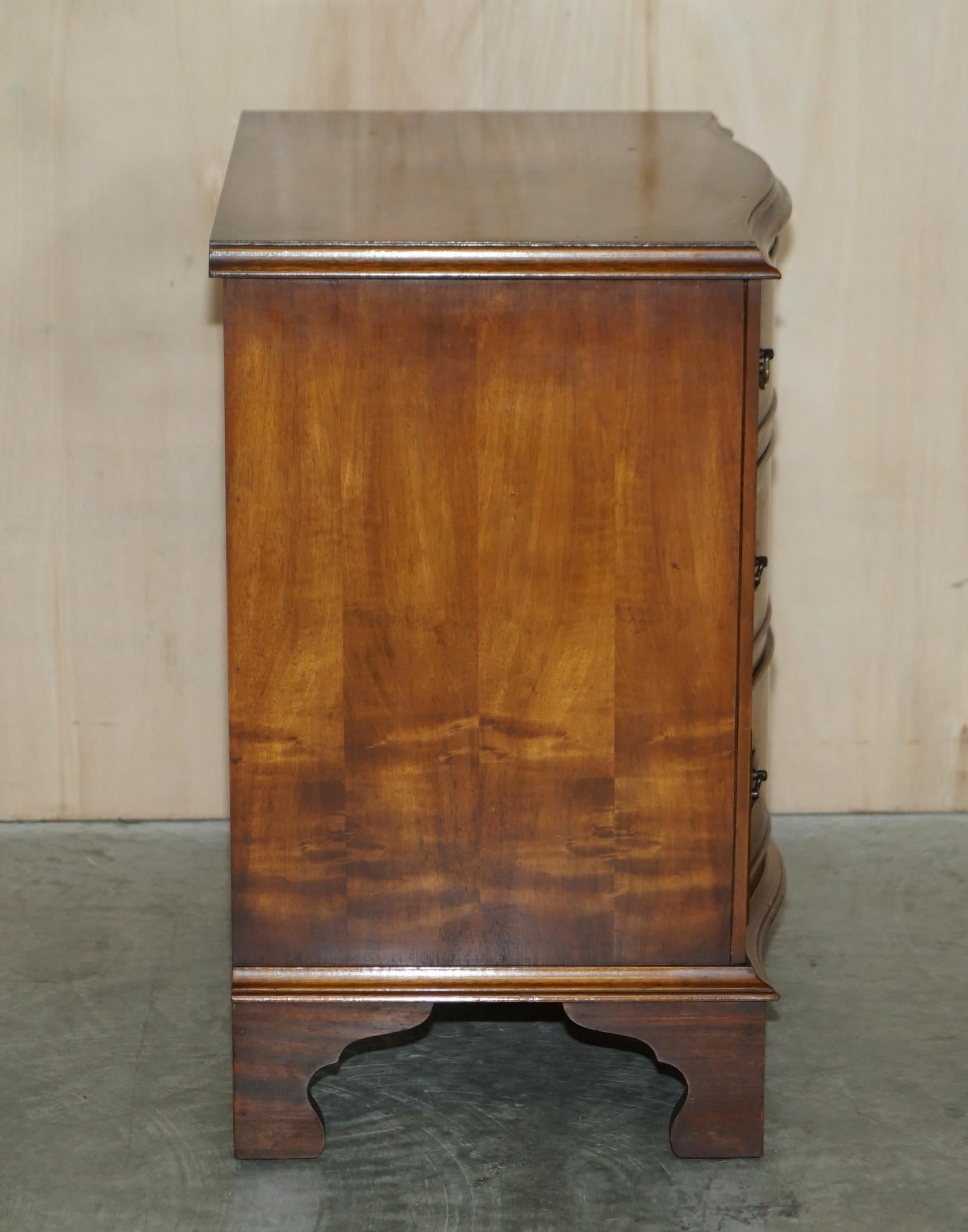 Vintage Burr Walnut Bevan Funnell Serpentine Fronted Side Table Chest of Drawers For Sale 4