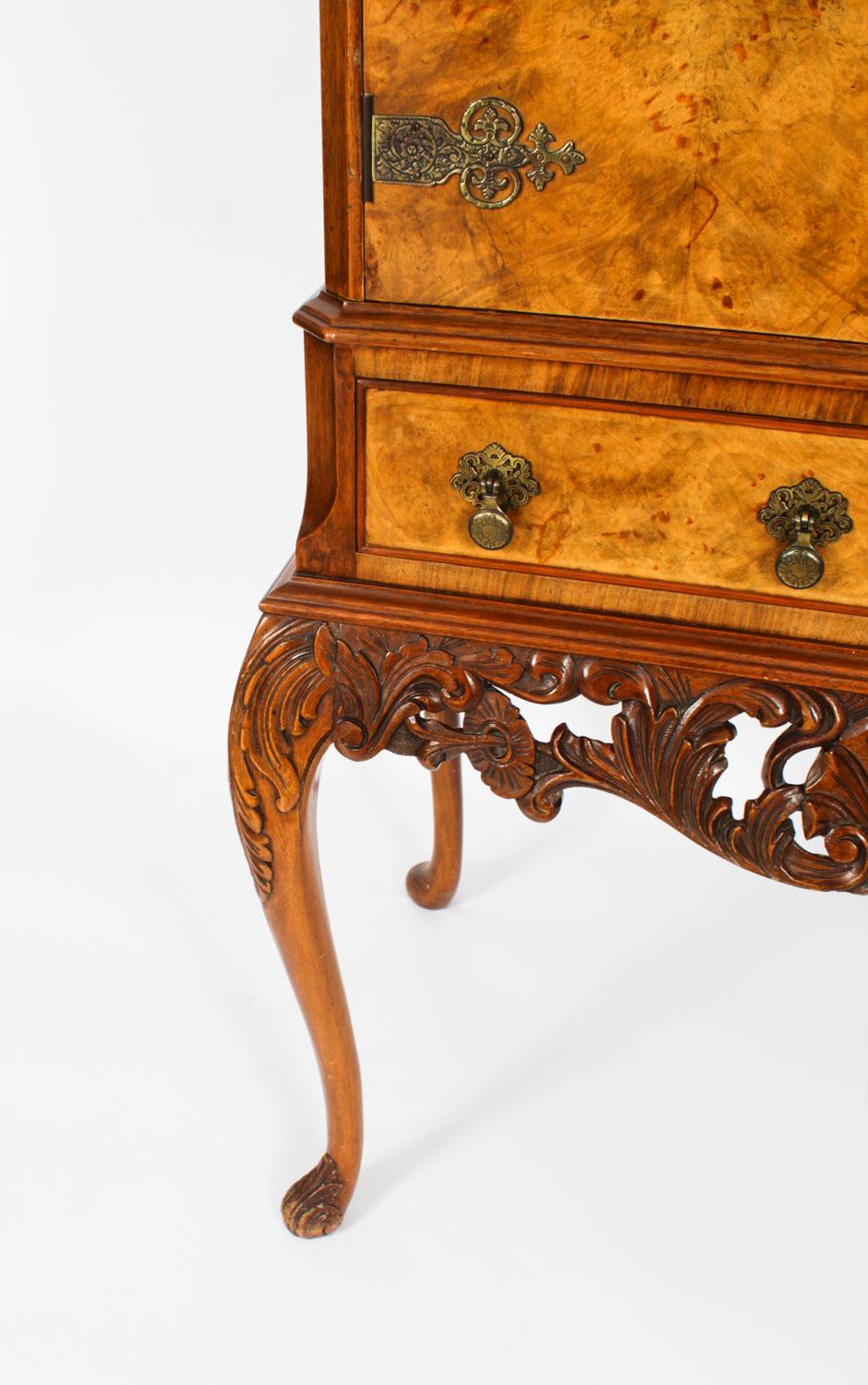 Vintage Burr Walnut Cocktail Cabinet Bebidas Bar Seco y Cristalería Siglo XX en venta 3