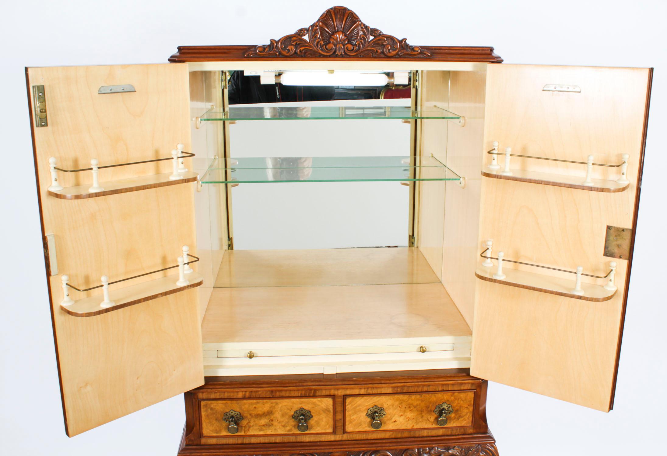 Vintage Burr Walnut Cocktail Cabinet Bebidas Bar Seco y Cristalería Siglo XX en venta 5