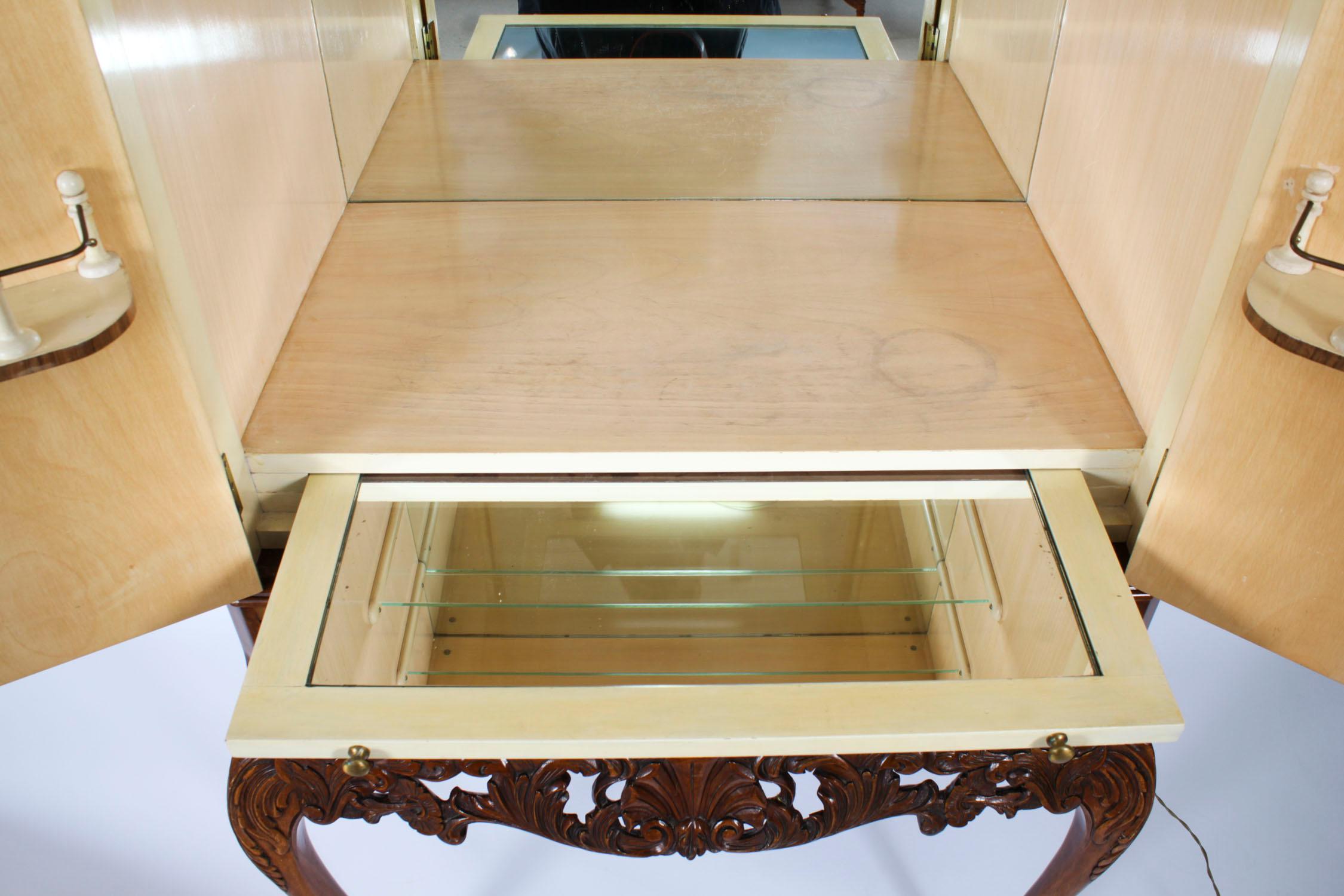 Vintage Burr Walnut Cocktail Cabinet Bebidas Bar Seco y Cristalería Siglo XX en venta 6