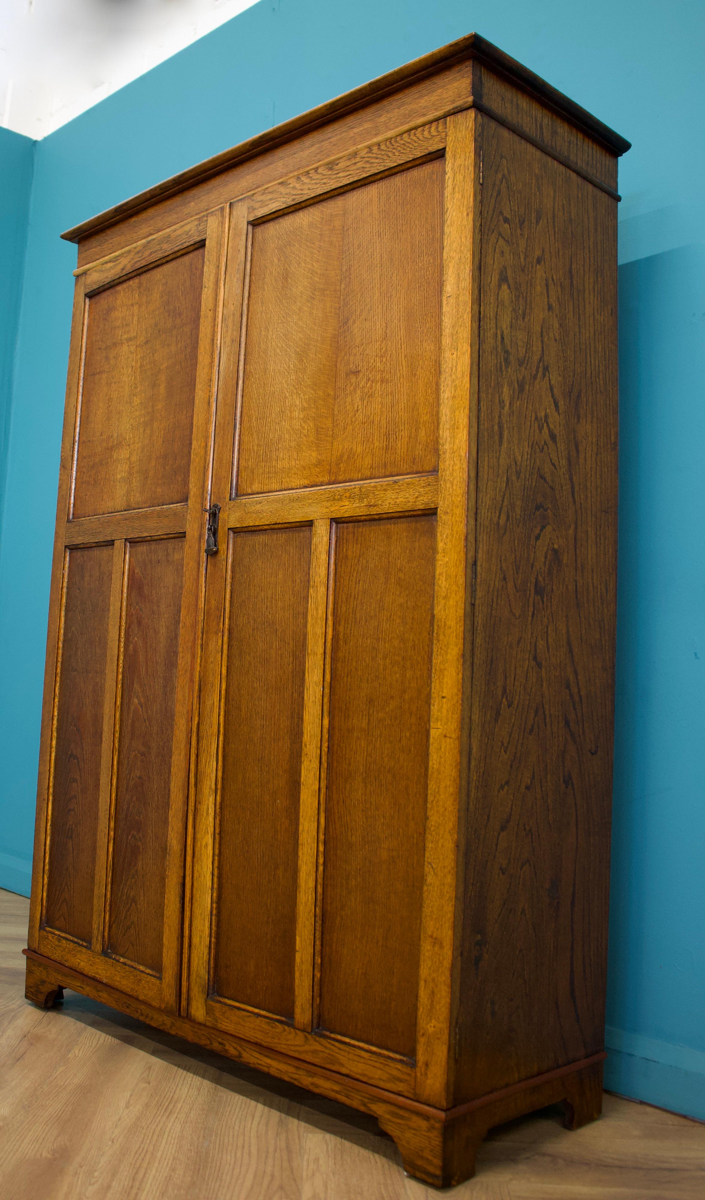 Veneer Vintage Burr Walnut Compactum Wardrobe, 1930s