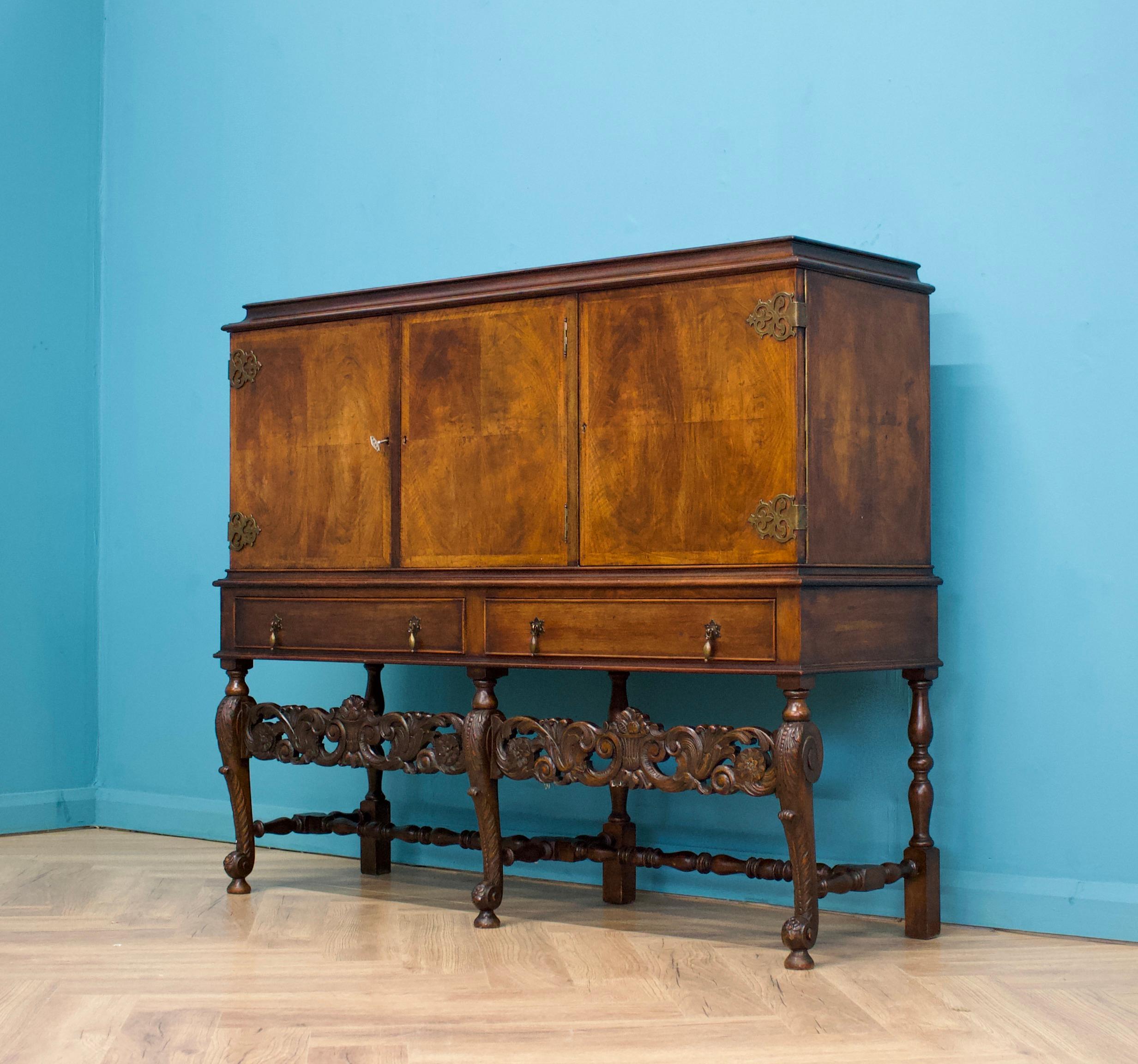 Mid-Century Modern Vintage Burr Walnut Drinks Cabinet, 1920s