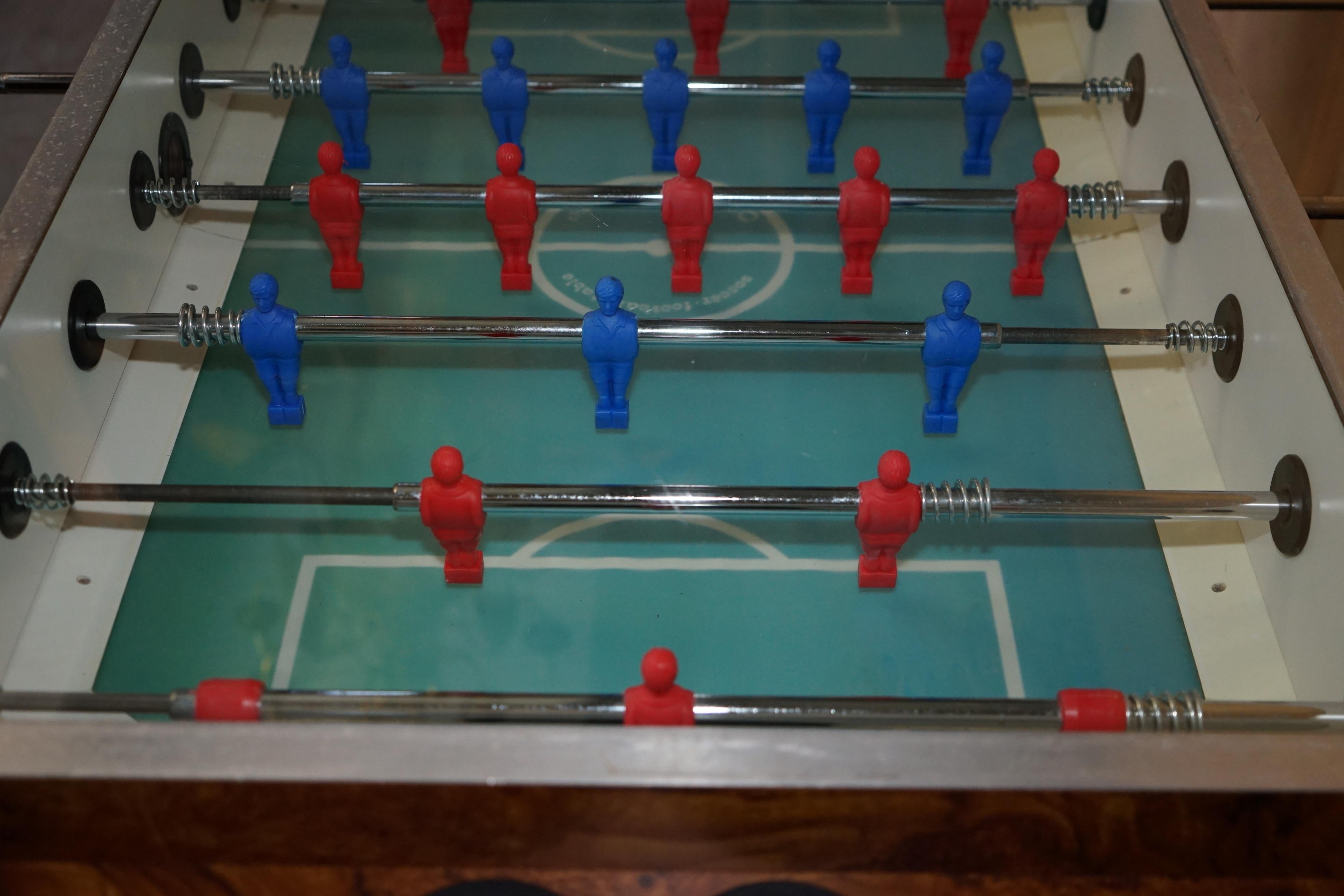 ViNTAGE BURR WALNUT GARLANDO CHAMPION F2 FOOTBALL / FOOSBALL TABLE LOVELY ORDER For Sale 8
