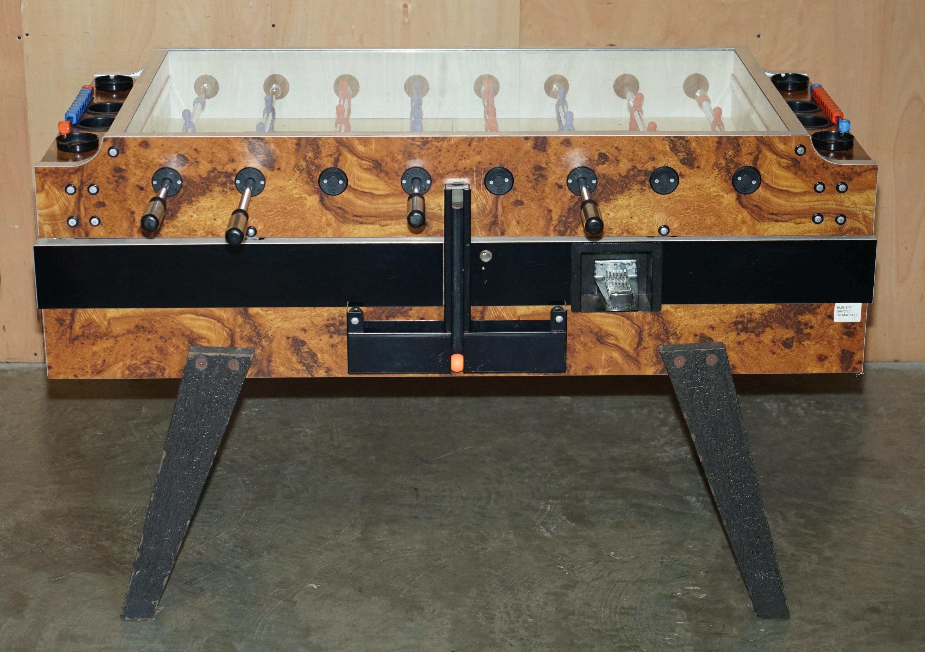 Mid-Century Modern ViNTAGE BURR WALNUT GARLANDO CHAMPION F2 FOOTBALL / FOOSBALL TABLE LOVELY ORDER For Sale
