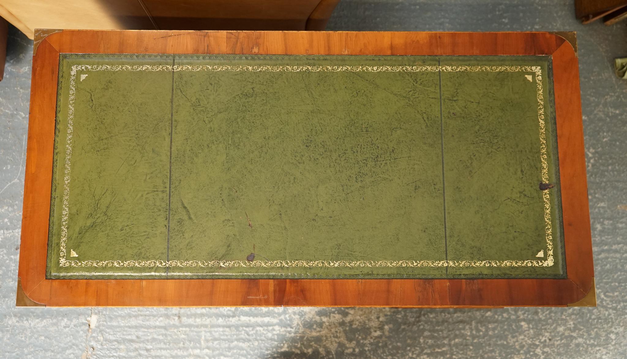 VINTAGE BURR YEW CAMPAIGN MILITARY GREEN LEATHER TWiN PEDESTAL DESK BRASS For Sale 5