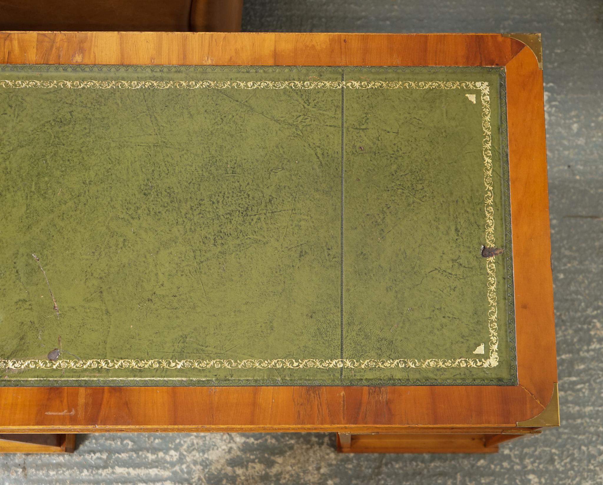 VINTAGE BURR YEW CAMPAIGN MILITARY GREEN LEATHER TWiN PEDESTAL DESK BRASS For Sale 6