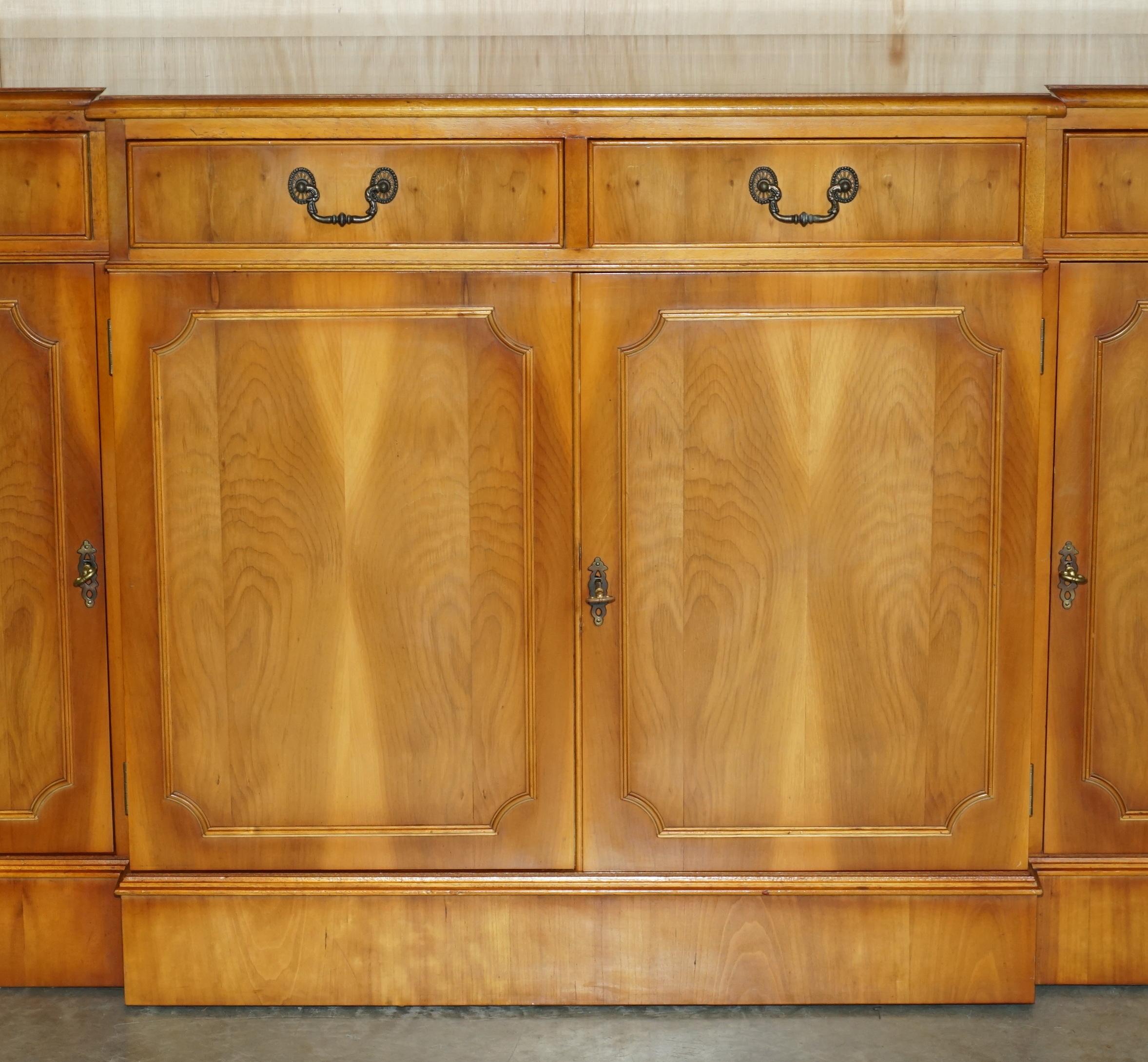 Country Vintage Burr Yew Wood Breakfront Sideboard with Four Drawers & Original Key For Sale