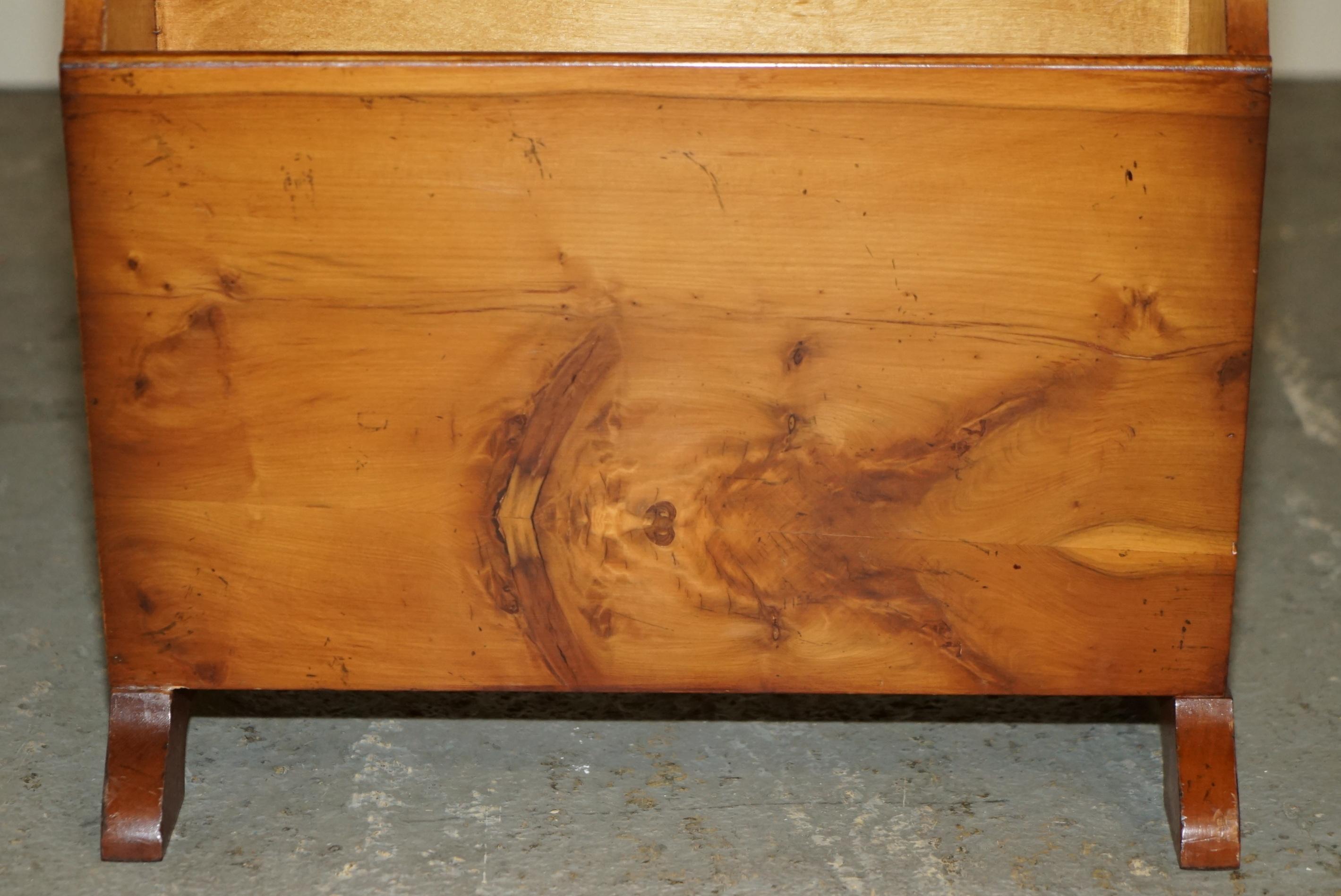 VINTAGE BURR YEW WOOD BROWN LEATHER MAGAZINE RACK SiDE END LAMP WINE TABLE For Sale 3