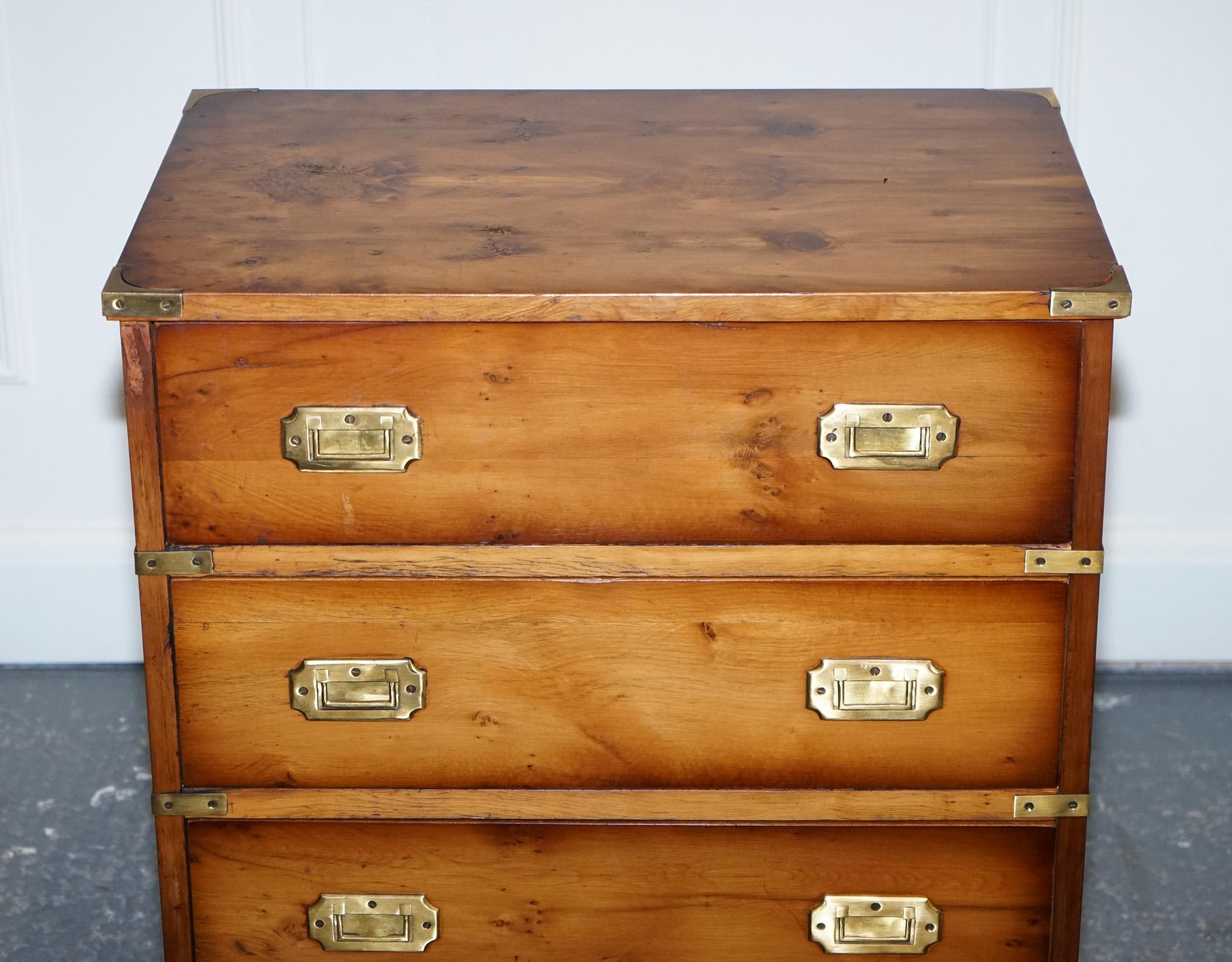 Vintage Burr Yew Wood Chest of Drawers with Brass Handles 5