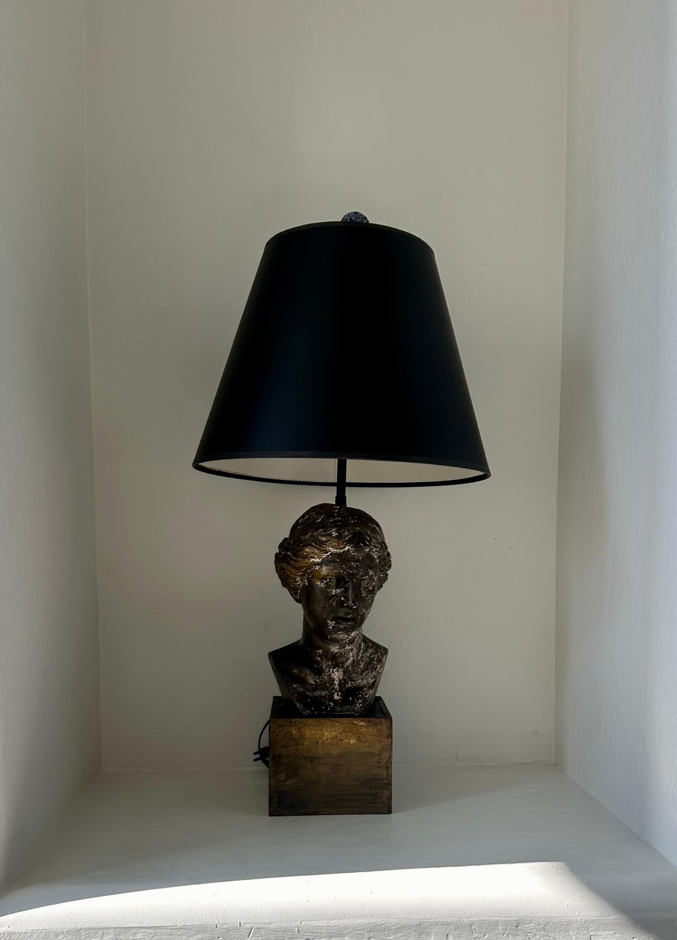 Vintage Bust Table Lamp 3