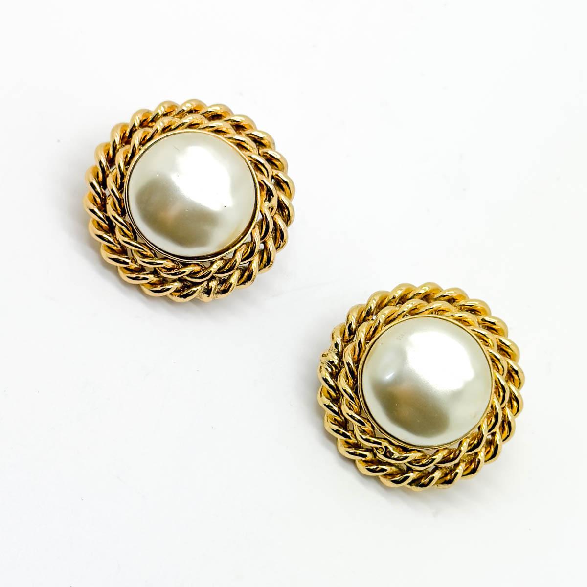 Orecchini di perle d'epoca Butler & Wilson anni '80 In condizioni buone in vendita a Wilmslow, GB