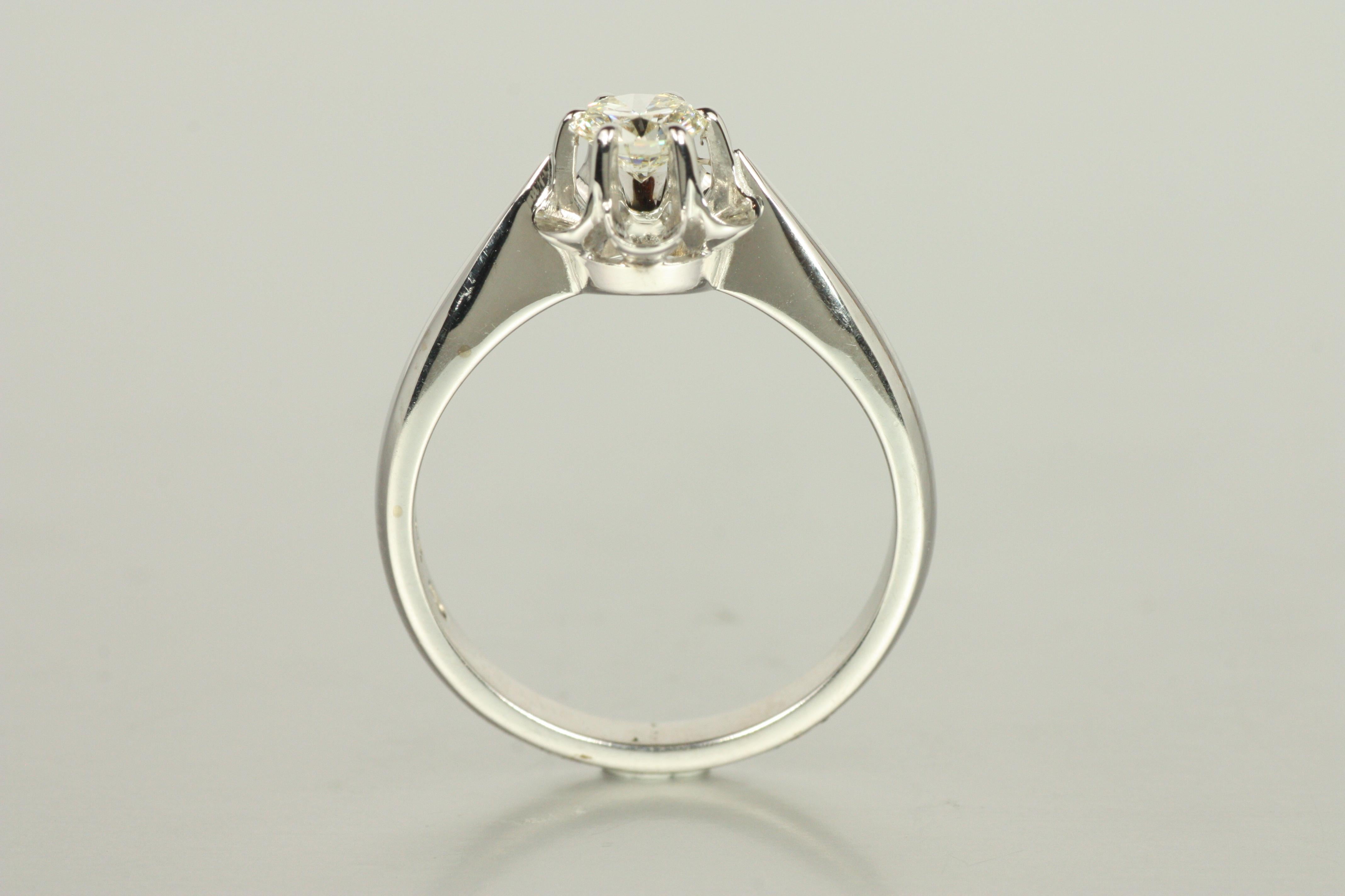 Vintage Butterblume 0,31ct Runder Brillantschliff Diamant Solitär Verlobungsring im Angebot 2