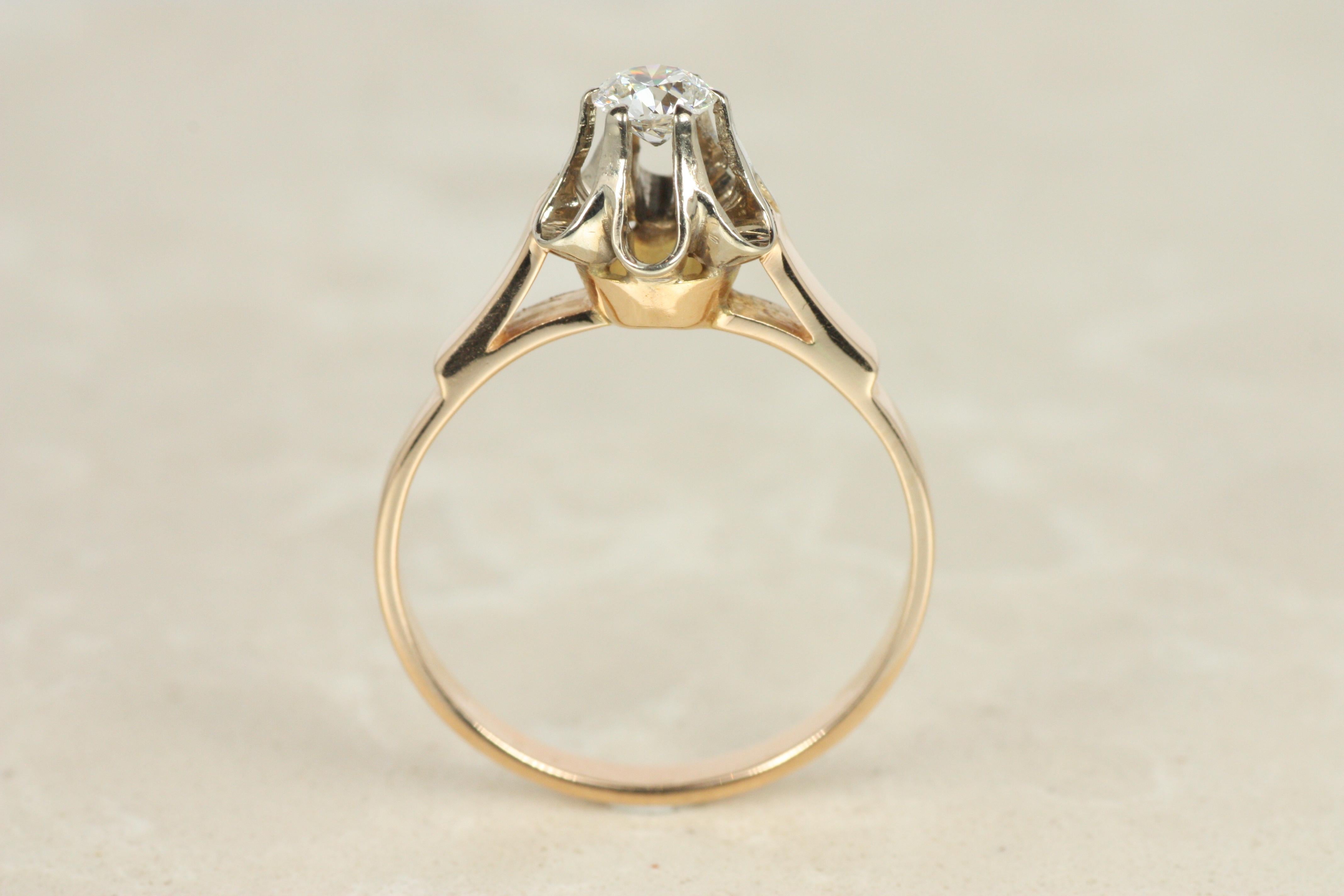 Donna Vintage Buttercup Solitaire Engagement Ring – 0.27ct Old European Cut Diamond in vendita