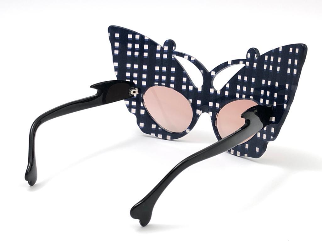 masquerade mask on glasses frame