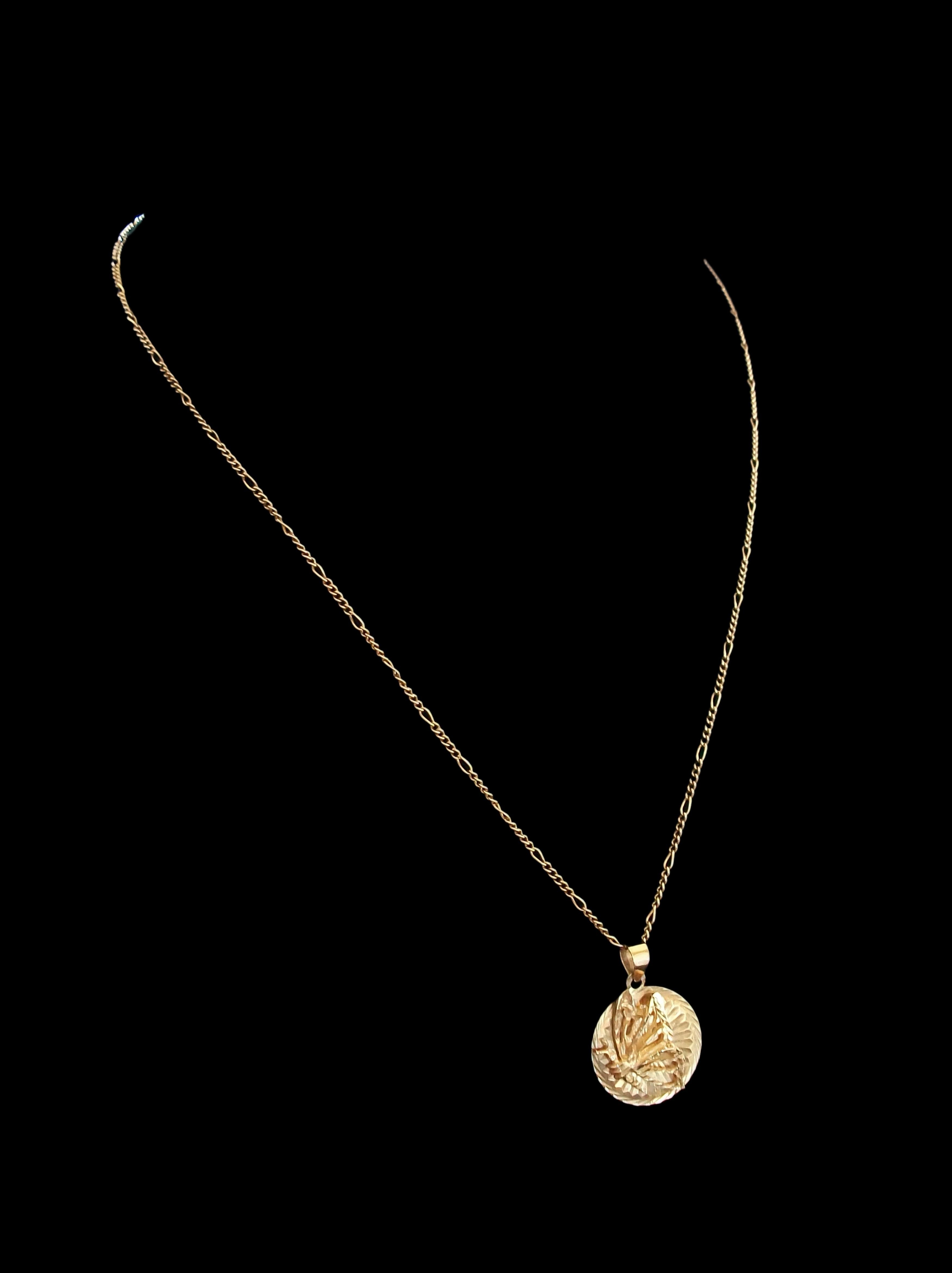 Collier pendentif papillon vintage - or jaune 10K - U.S.A. - Circa 1980's Bon état - En vente à Chatham, CA