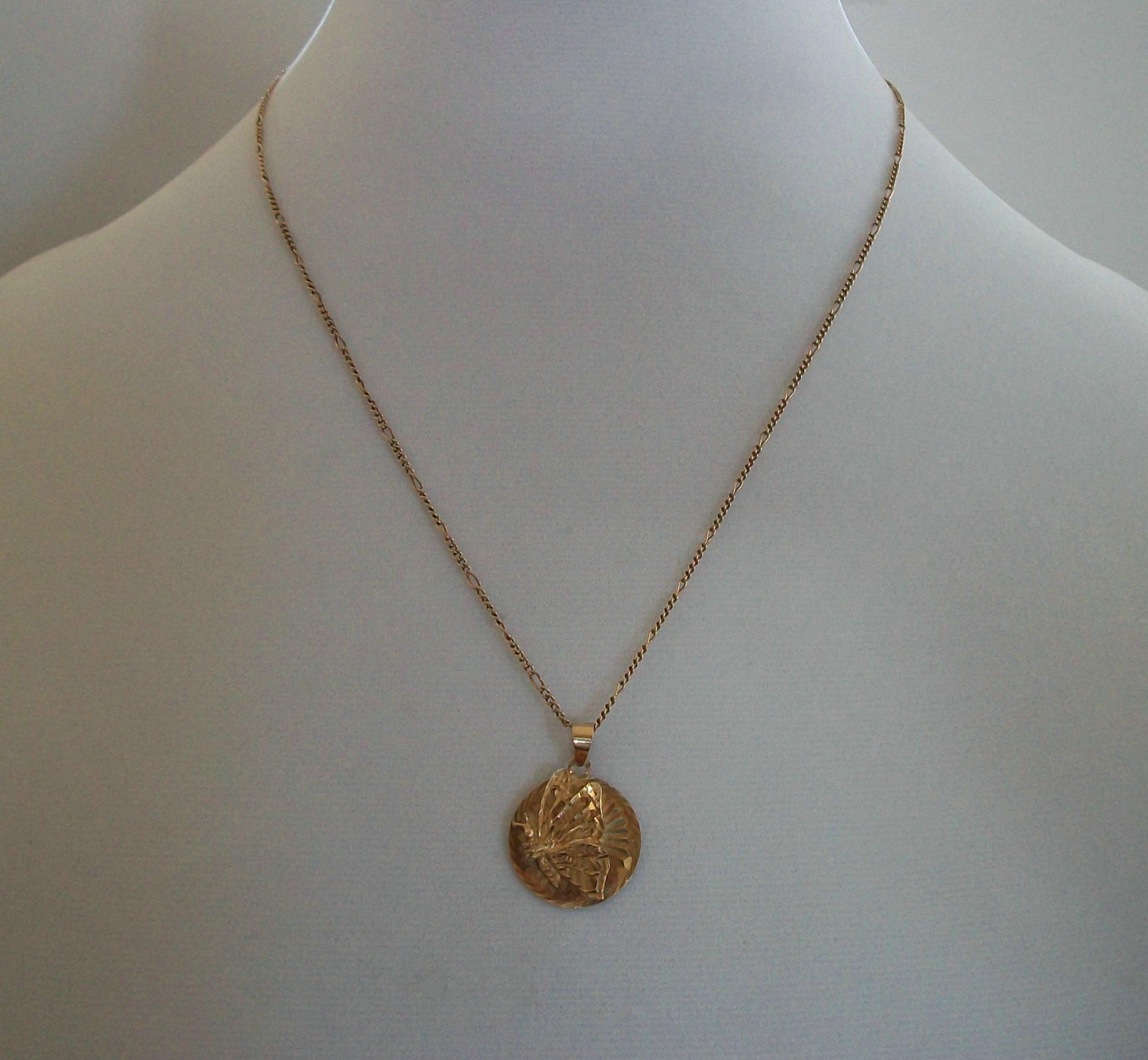 Collier pendentif papillon vintage - or jaune 10K - U.S.A. - Circa 1980's en vente 4