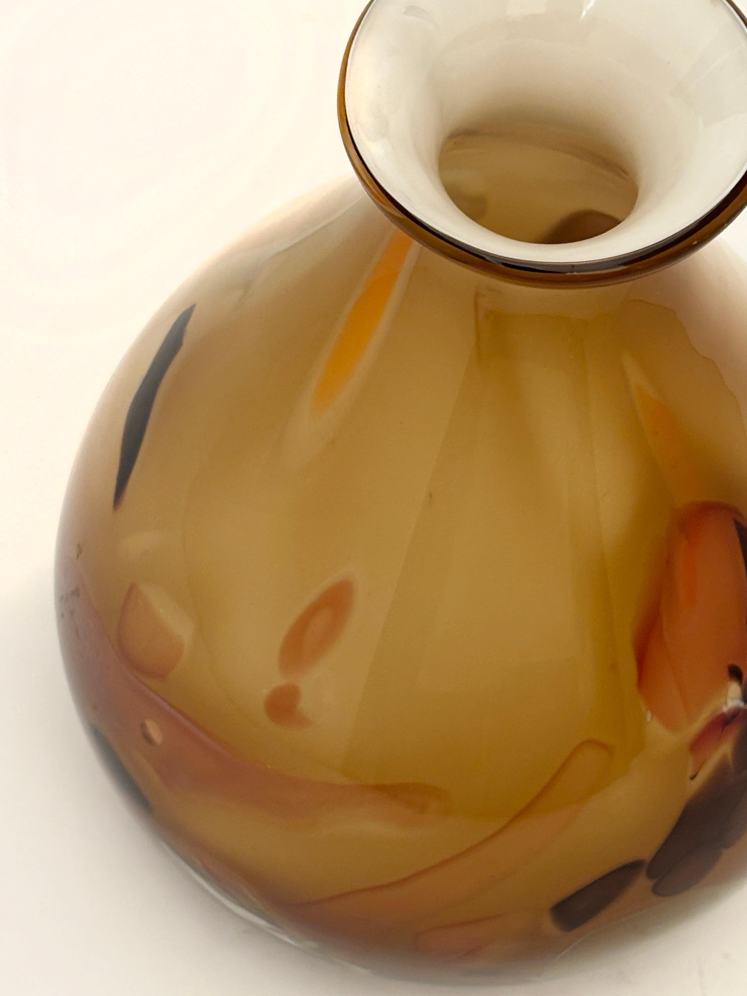 Vaso ovoidale d'epoca soffiato a mano, Makora Krosno, Polonia in vendita 9