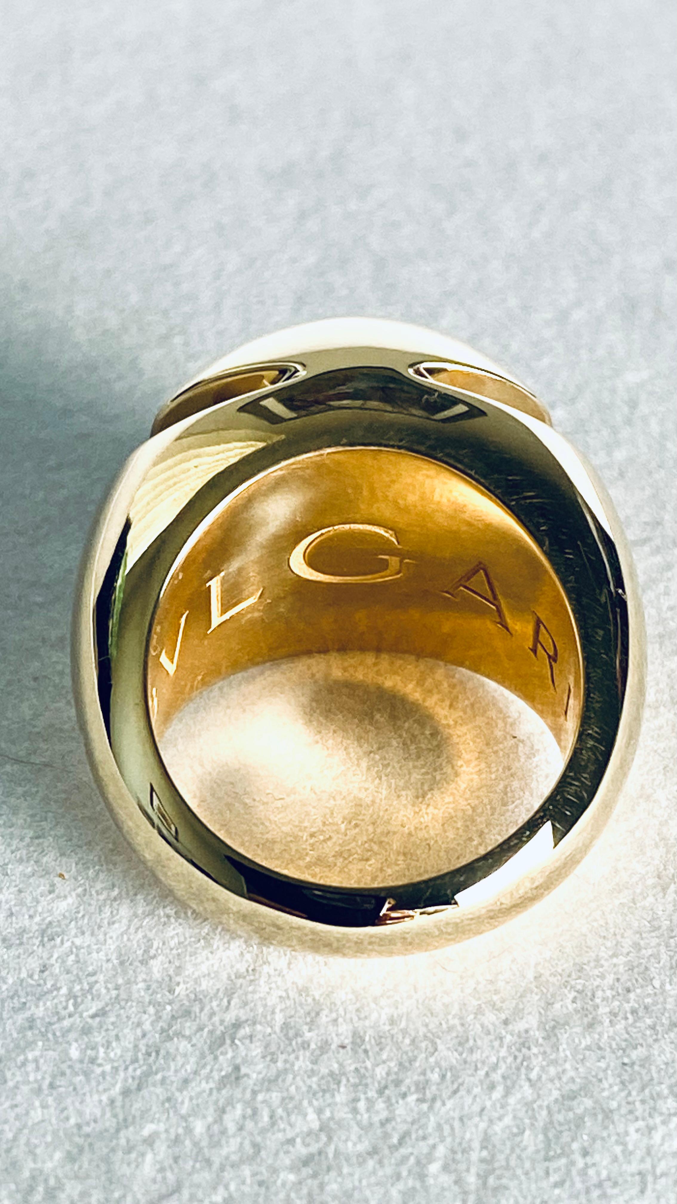 Women's Vintage Bvlgari 18 Karat Yellow Gold Cabochon Ring Size 6 For Sale