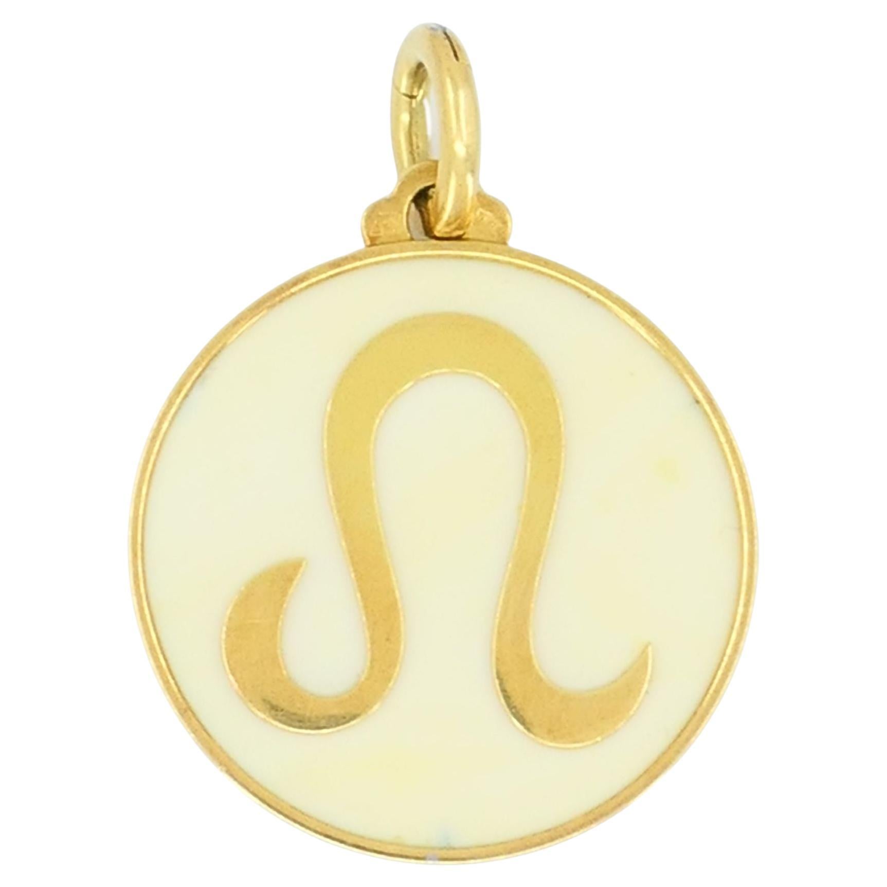 Ciondolo astrologico del Leone in osso d
oro 18k Bvlgari d
annata in vendita