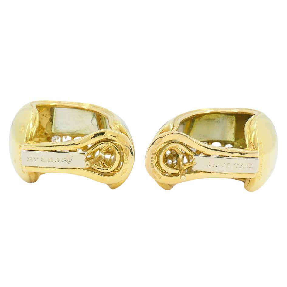 Pendientes de aro vintage Bvlgari de oro de 18 quilates con diamantes y madreperla en venta 3