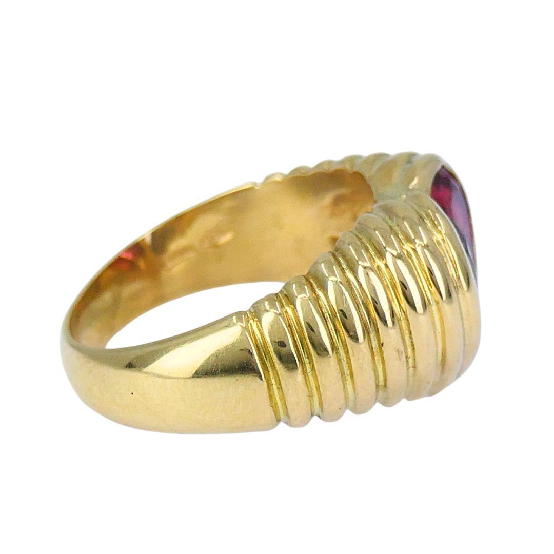 Vintage Bvlgari 18k Gold Gemstones Heart Ring In Good Condition For Sale In Beverly Hills, CA