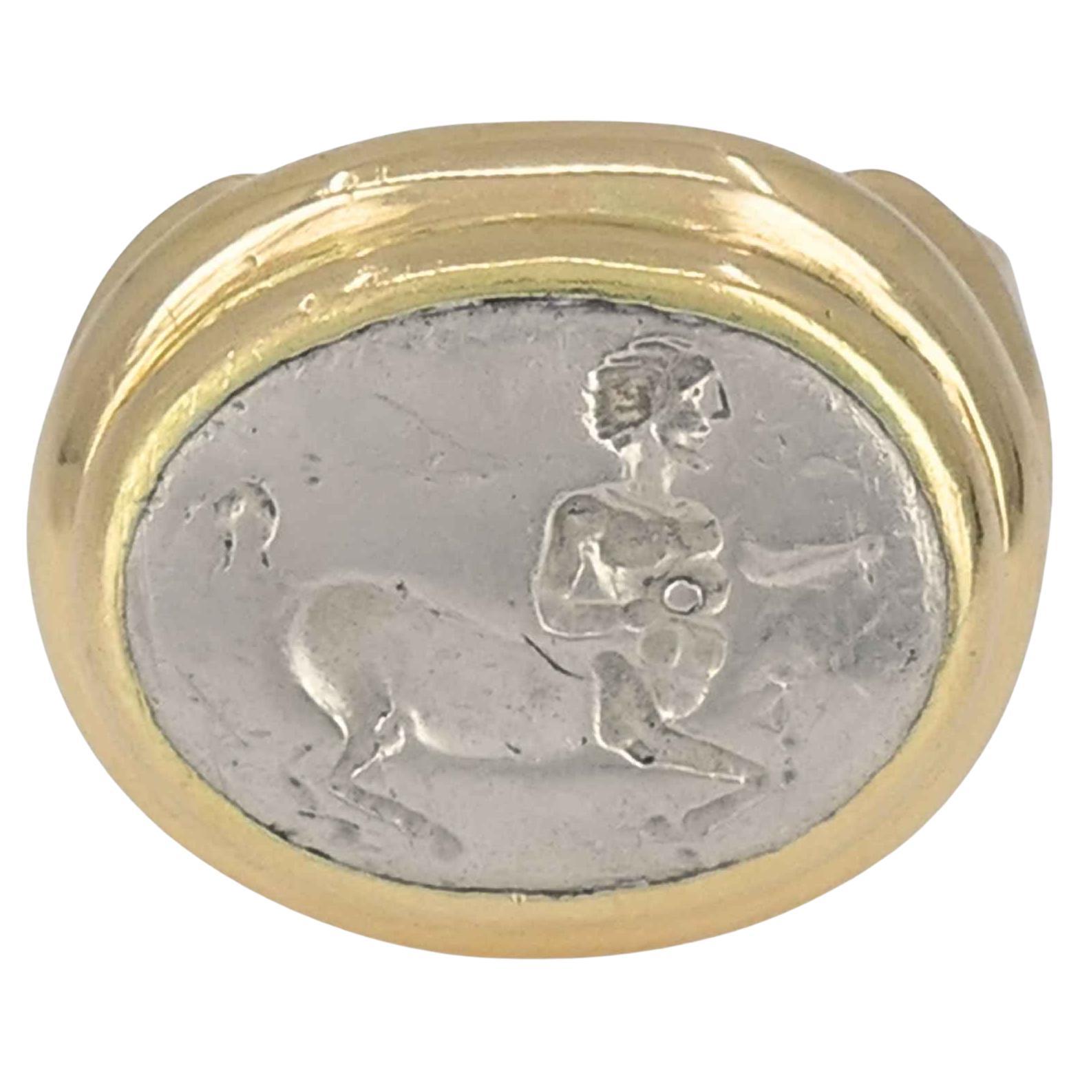 Anello Bvlgari d
epoca in oro e argento 18k Magna Grecia Centauro in vendita