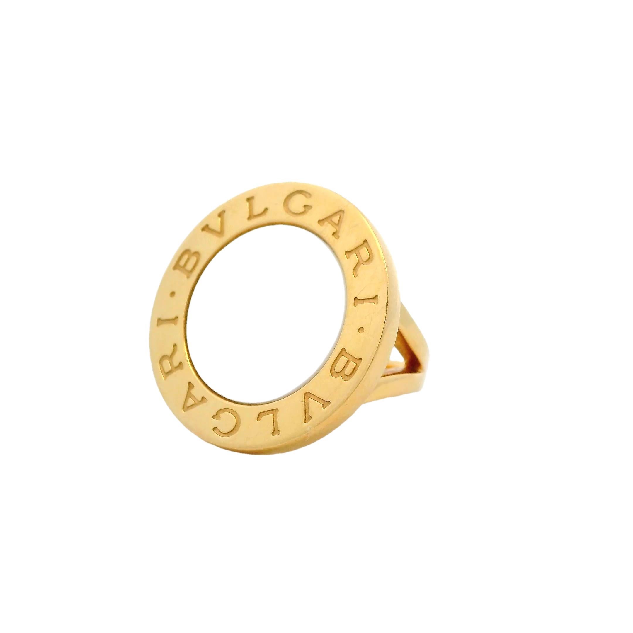Vintage Bvlgari  Bague en or jaune 18K avec pierre centrale en nacre Pour femmes en vente