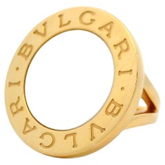 Antique BVLGARI  18K Yellow Gold ring with mother-of-pearl center stone