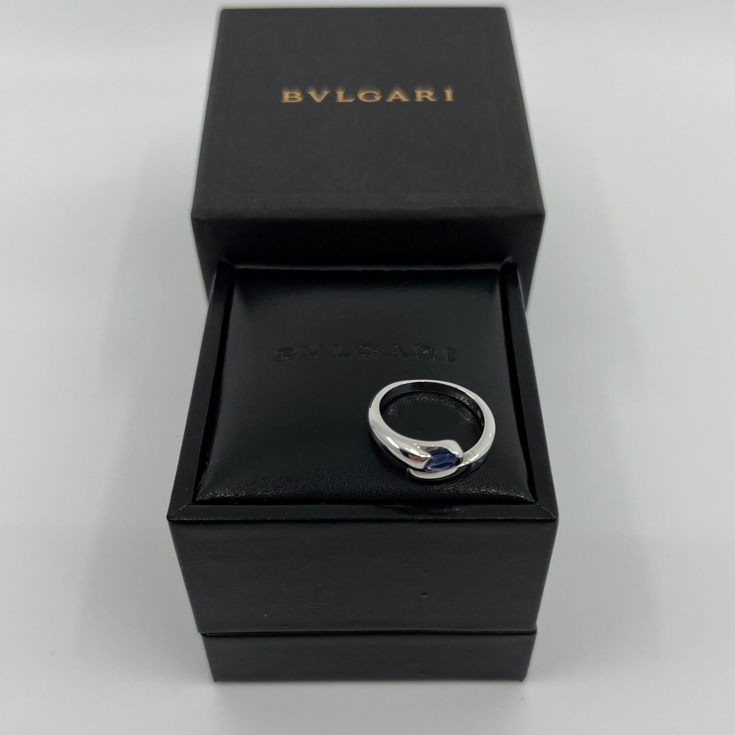 Women's or Men's Vintage Bvlgari Astrea Vivid Blue Sapphire Oval Cut 18k White Gold Bypass Ring For Sale