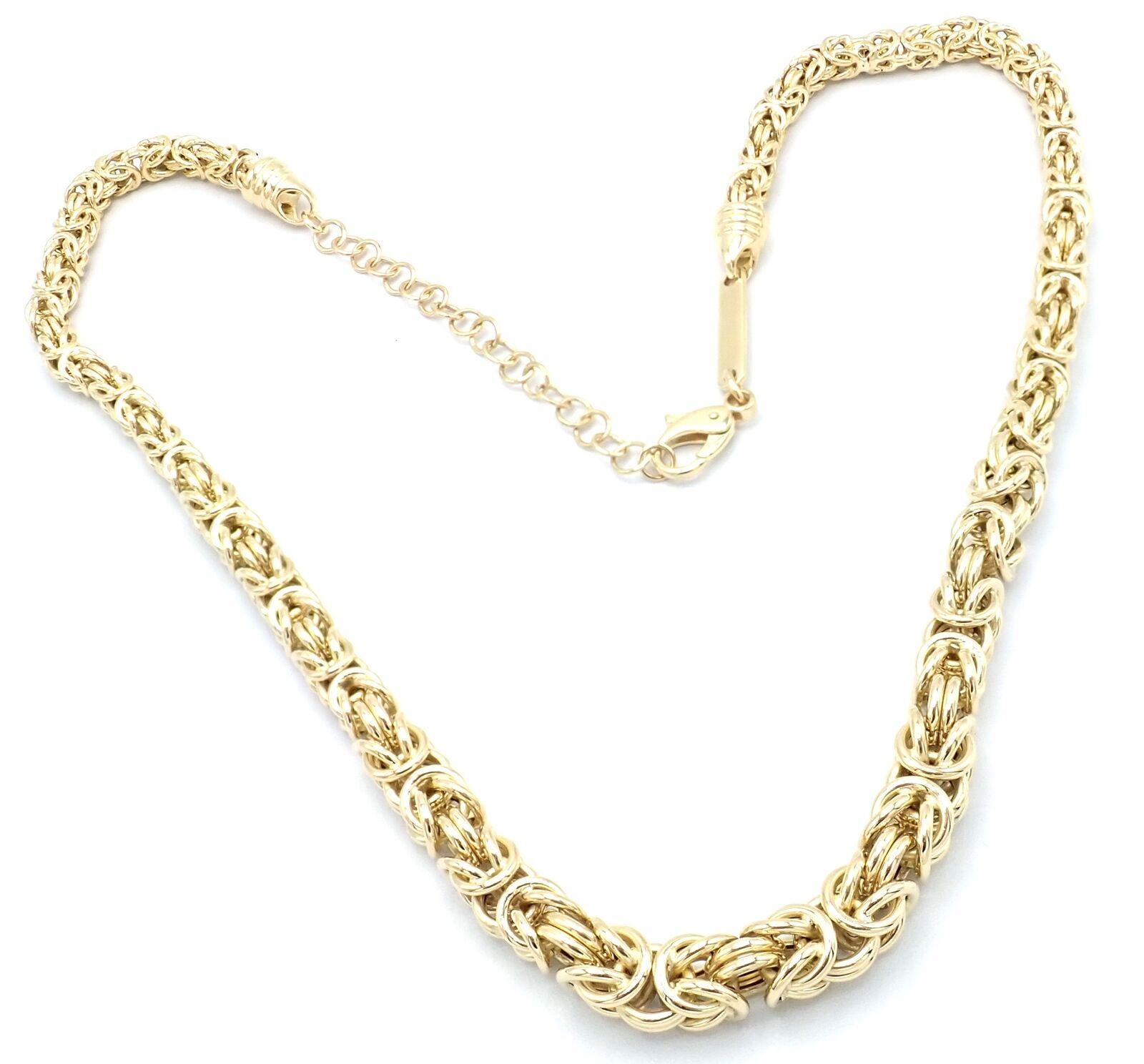 18k Yellow Gold vintage basket weave necklace by Bulgari. 
Details: 
Length: 21