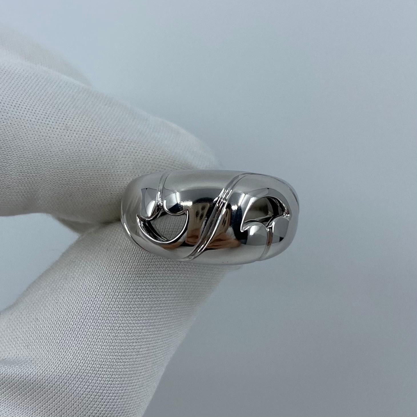 Vintage rare Bvlgari Bulgari Nuvole 950 Platinum Dome Ring.

A beautiful and heavy Bulgari platinum ring with cut out patterns. Called Nuvole which translates as ‘clouds’ in Italian.
In excellent condition, has been professionally polished and