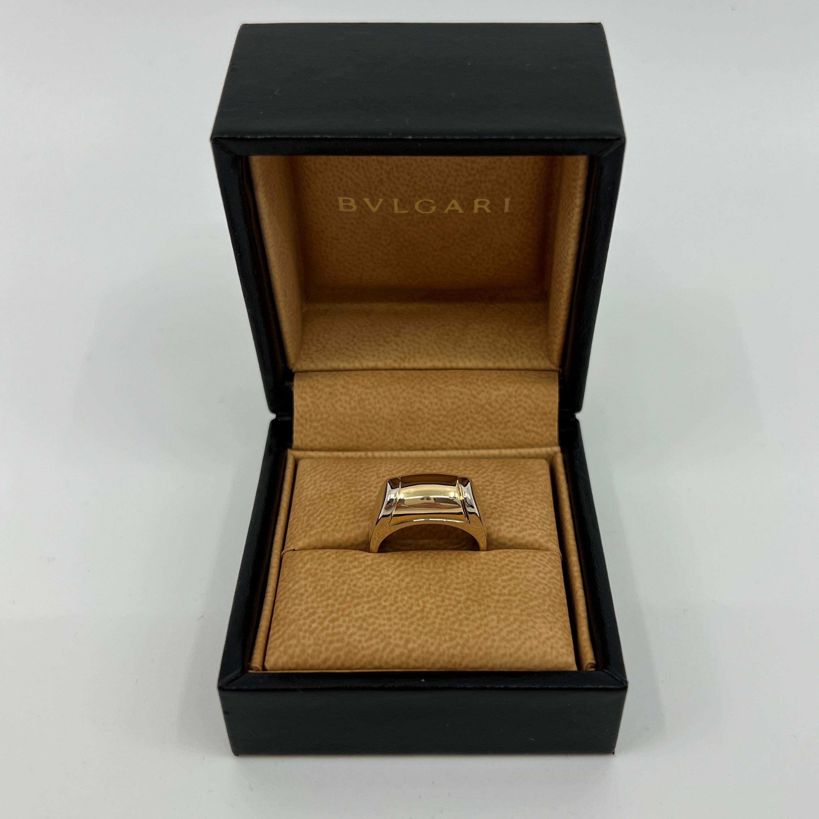 Vintage Bvlgari Yellow & White Gold Tronchetto 18k Ring.

Beautiful domed 18k yellow gold shown in a tension-style 18k white gold ring.

In excellent condition, has been professionally polished and cleaned.

Ring size: UK L - EU 51 - US 6.

Ring