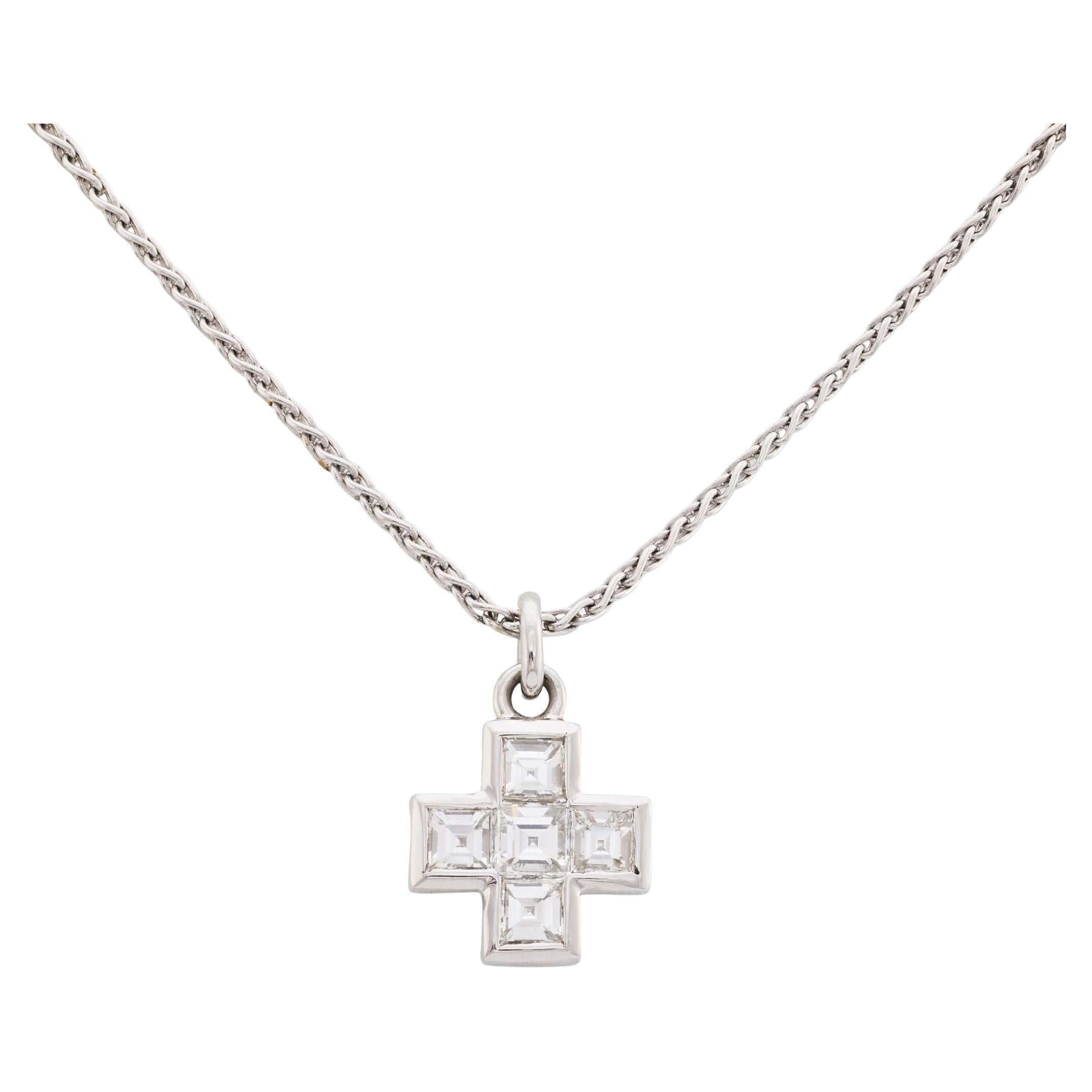 Collana a croce vintage Bvlgari in oro bianco 18 carati e diamanti