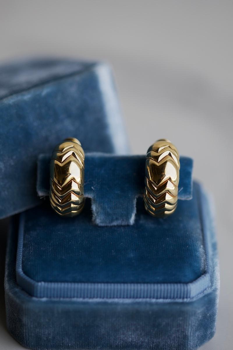Vintage Bvlgari Italian 18k Yellow Gold Spiga Earrings For Sale 1