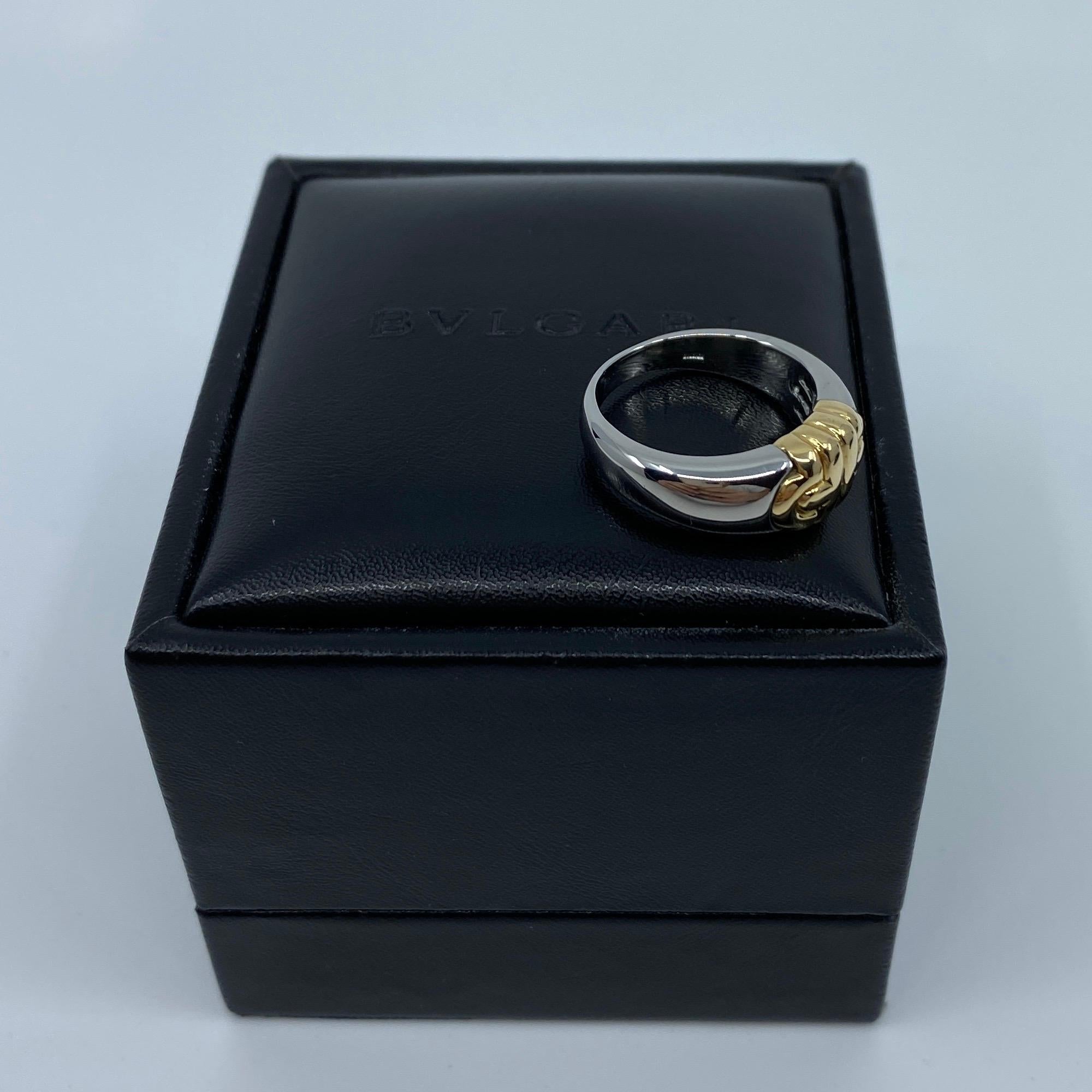 Bvlgari Parentesi Tubogas Bague vintage style « Signet » en or jaune 18 carats et acier en vente 2