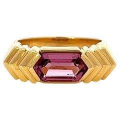 Vintage Bvlgari Pink Tourmaline 18 Karat Yellow Gold Solitaire Ring
