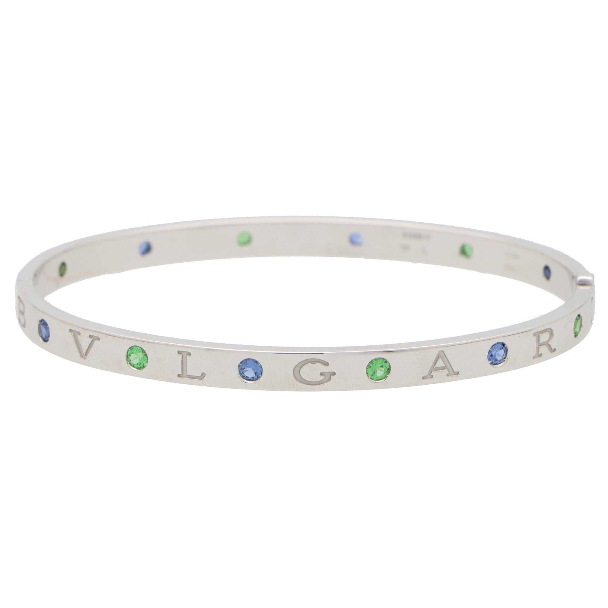 Taille ronde Bracelet jonc vintage Bvlgari « Sorbets romains » en saphir et grenat tsavorite en vente