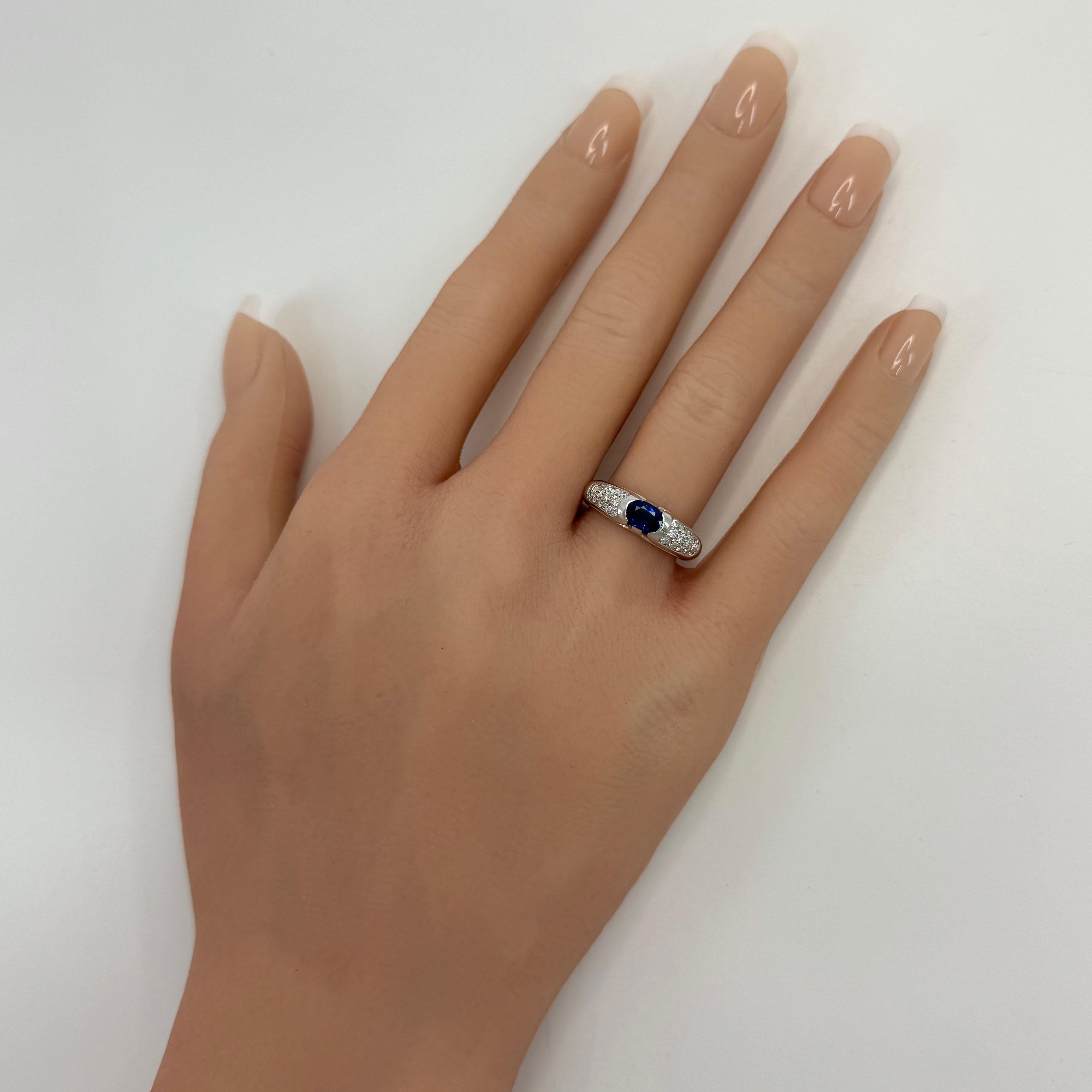 Anello d'epoca Bvlgari con zaffiro blu reale e diamanti in oro bianco 18 ct. In condizioni ottime in vendita a Birmingham, GB
