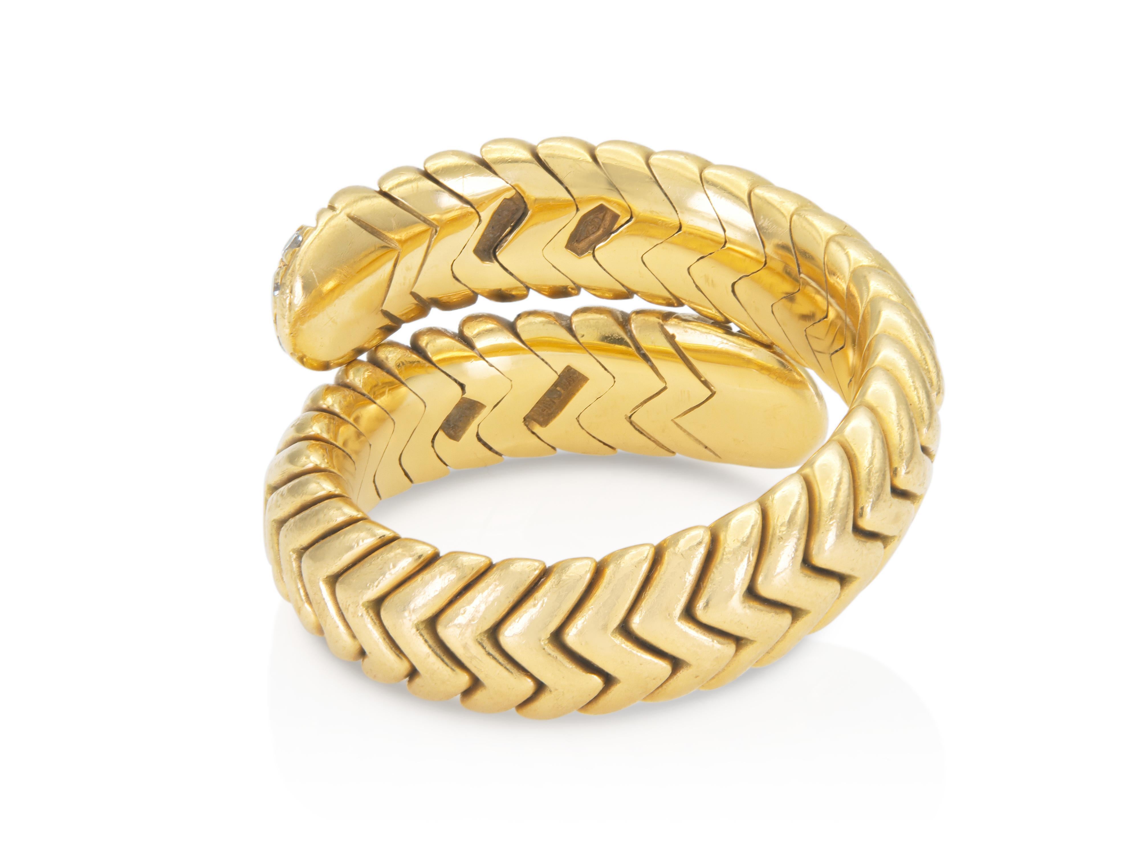 Taglio rotondo Anello Bypass Bvlgari Spiga d'epoca con diamanti in vendita