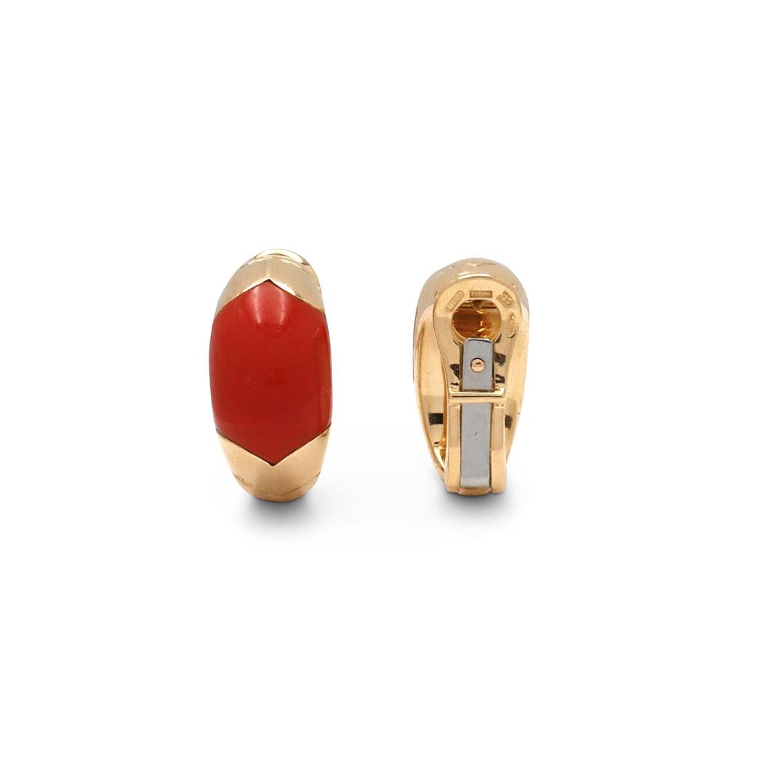 Vintage Bvlgari Tronchetto Yellow Gold Coral Earrings In Excellent Condition In New York, NY
