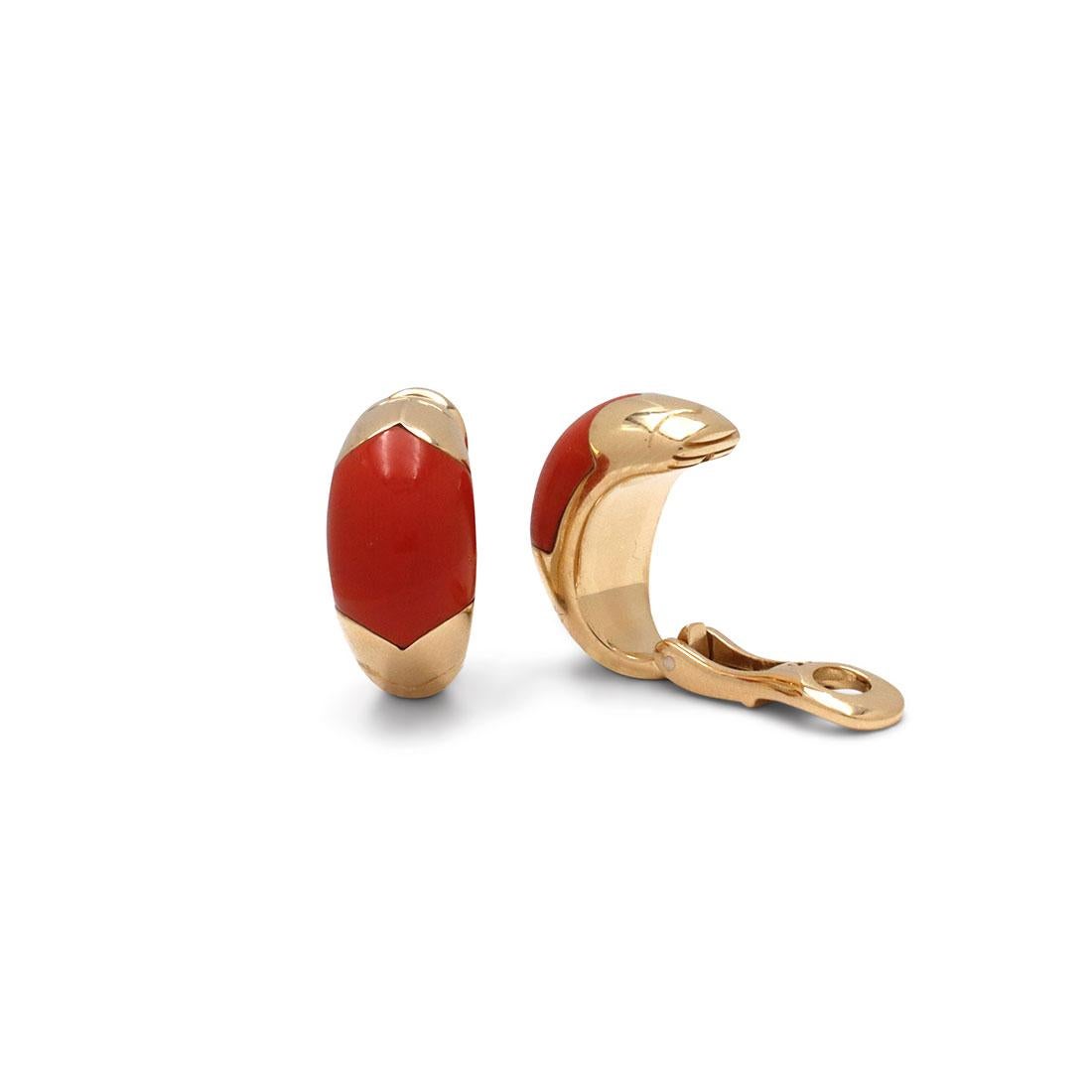 Women's or Men's Vintage Bvlgari Tronchetto Yellow Gold Coral Earrings
