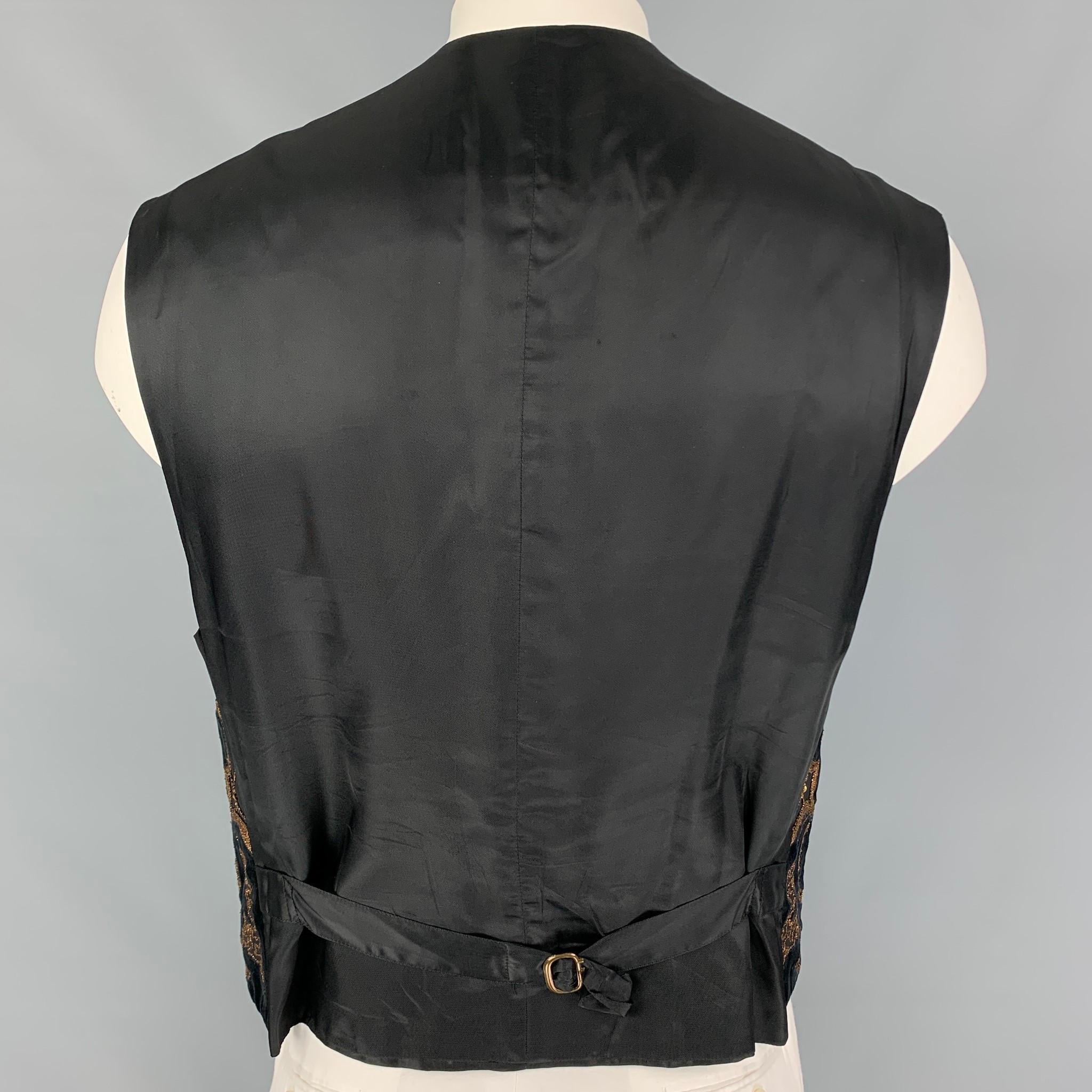 Vintage BYBLOS Size 42 Black Gold Embroidery Wool Buttoned Vest In Good Condition In San Francisco, CA