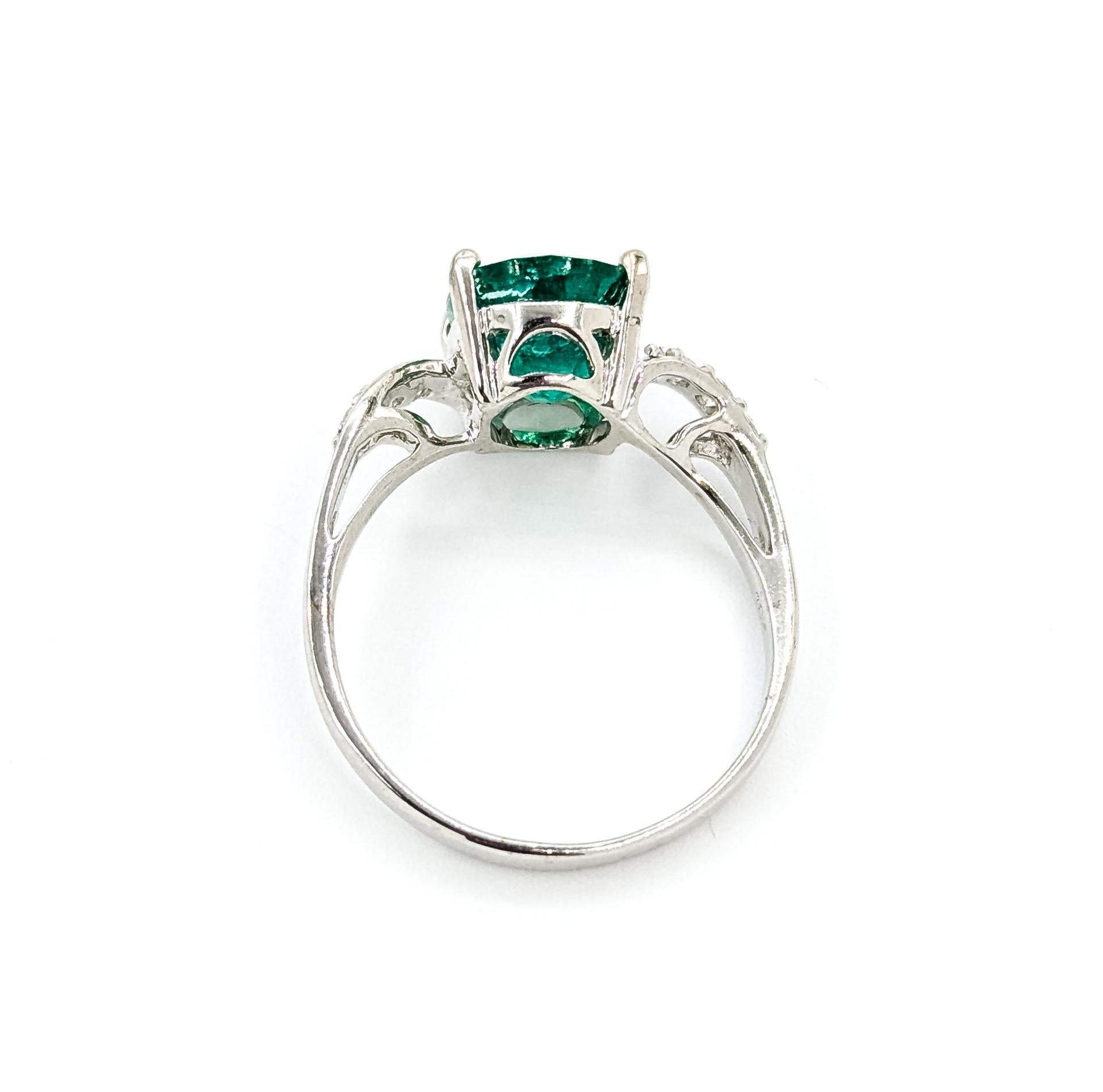 Vintage Bypass Smaragd & Diamant Ring in 18k im Angebot 2