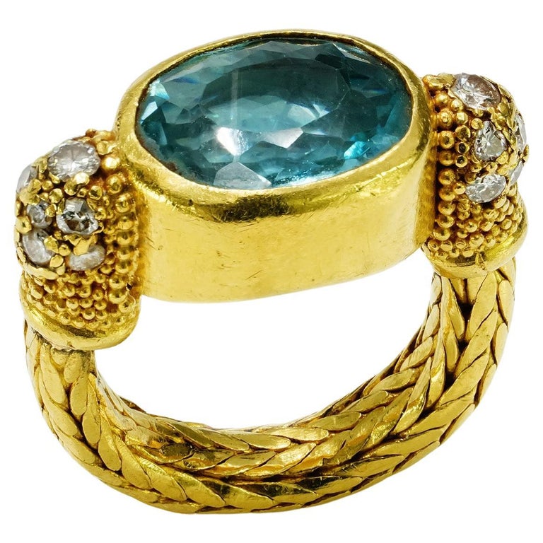Vintage Byzantine Style 22kt Yellow Gold Ring Set with 5.00 Ct. Aquamarine  For Sale at 1stDibs