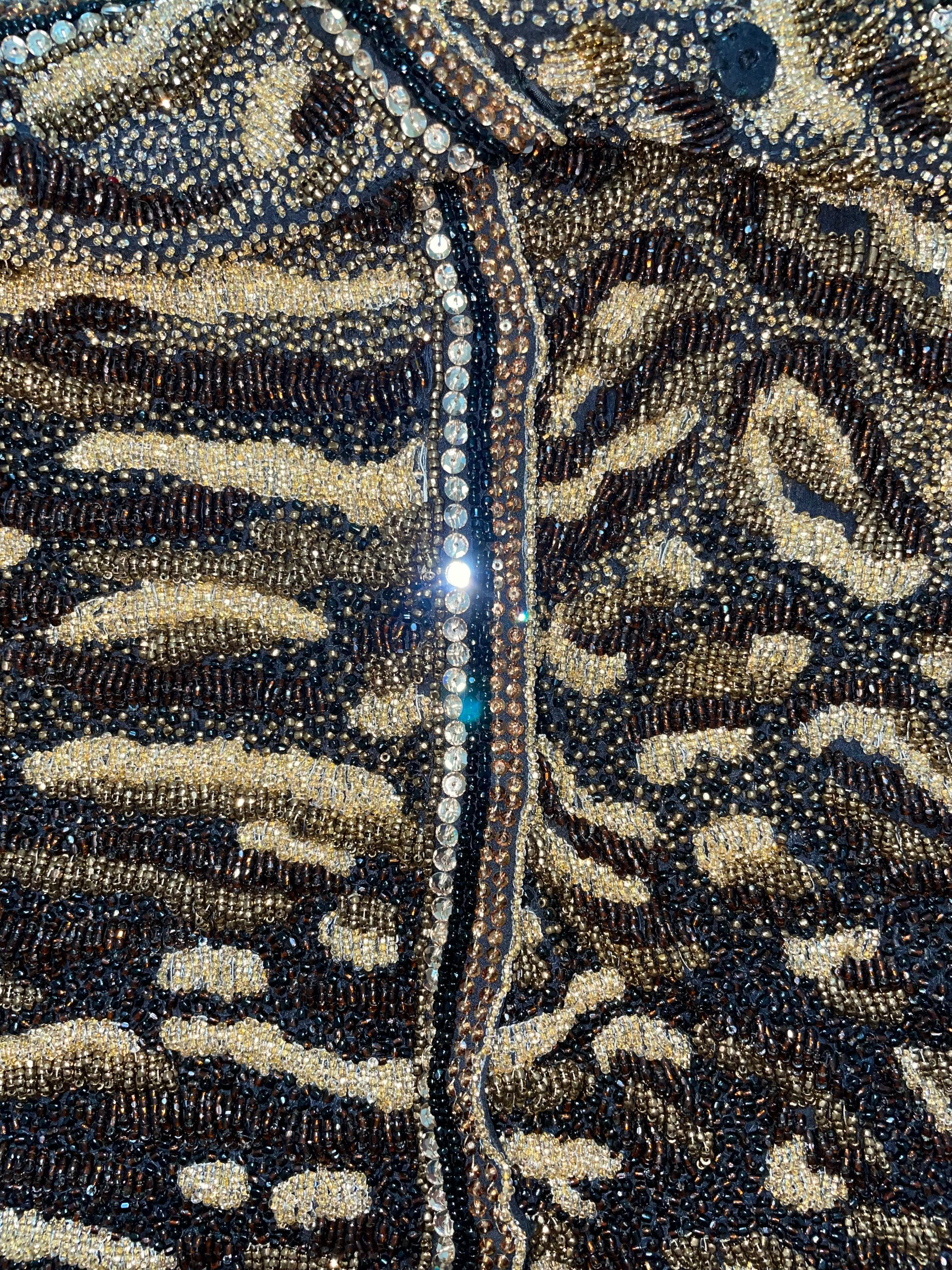  Veste vintage Gianni Versace entièrement perlée et épaules dénudées en soie, circa 1991 Pour femmes 