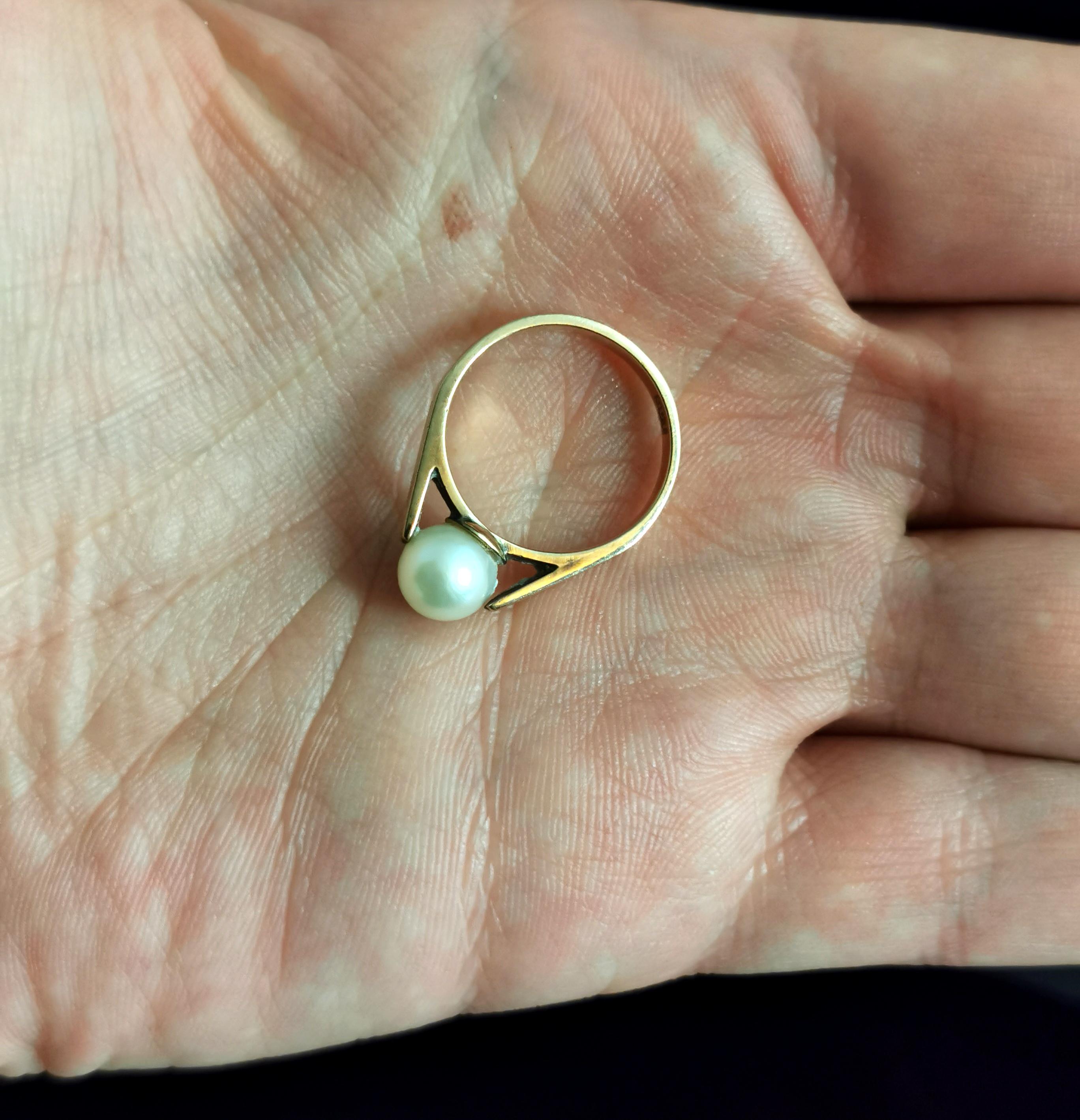 Vintage c1940s Pearl Solitaire Ring, 9 Karat Yellow Gold 3